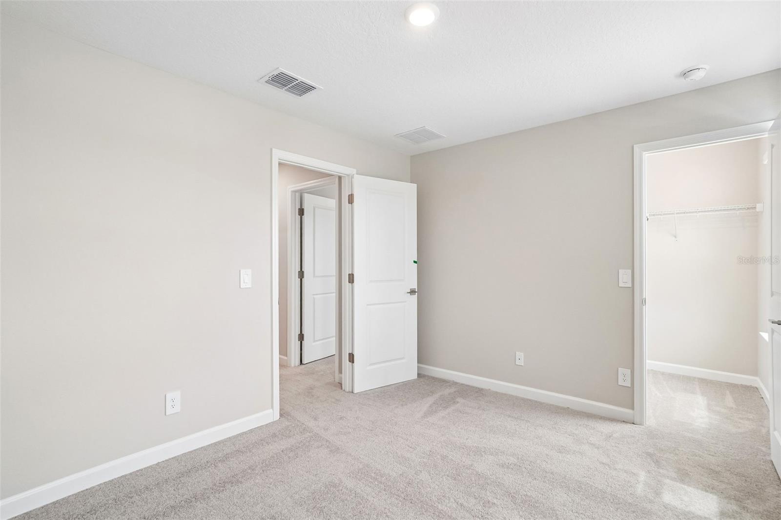 7542 Deer Valley Circle Property Photo 23