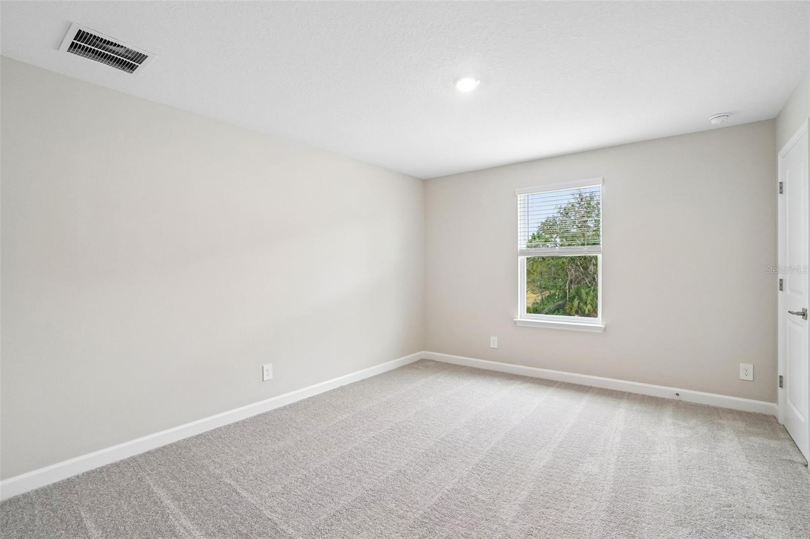 7542 Deer Valley Circle Property Photo 28