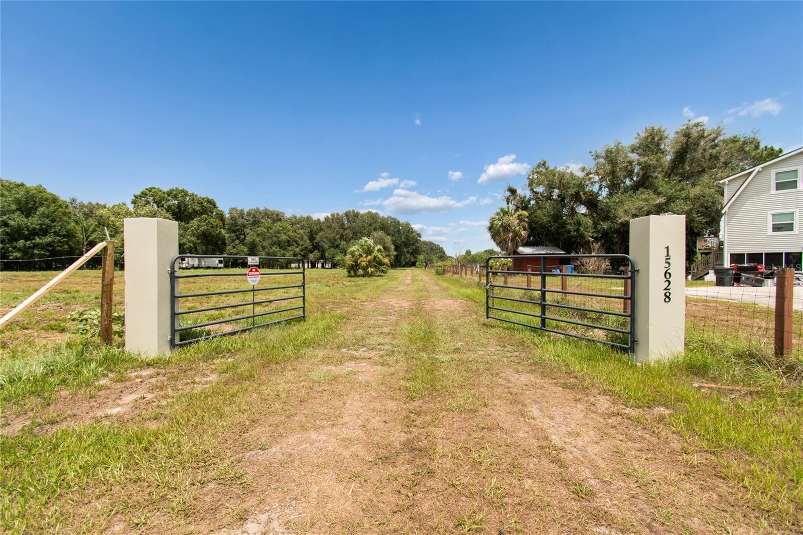 15628 Carlton Lake Rd Property Photo 5