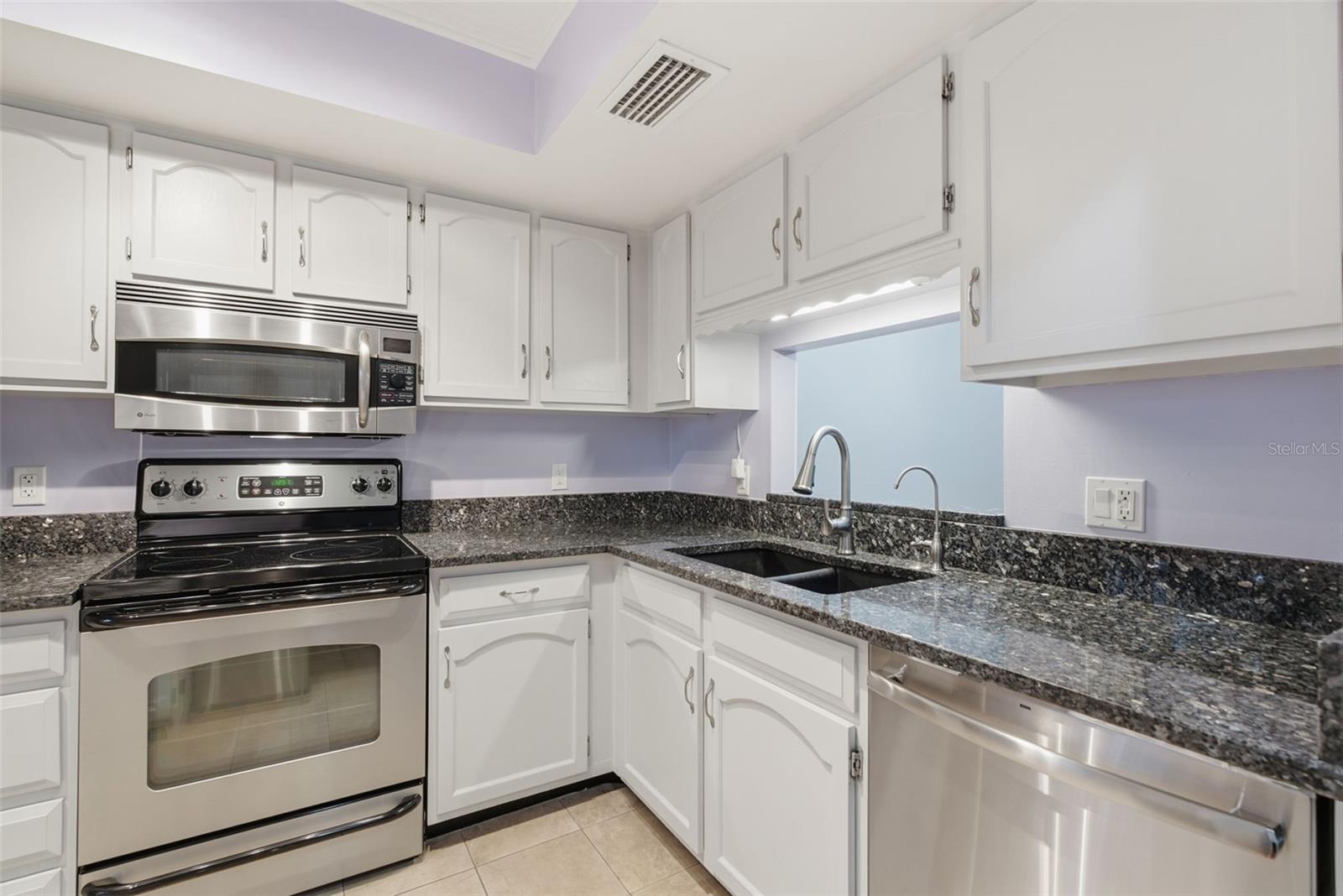 2250 Druid Rd E #603 Property Photo 4