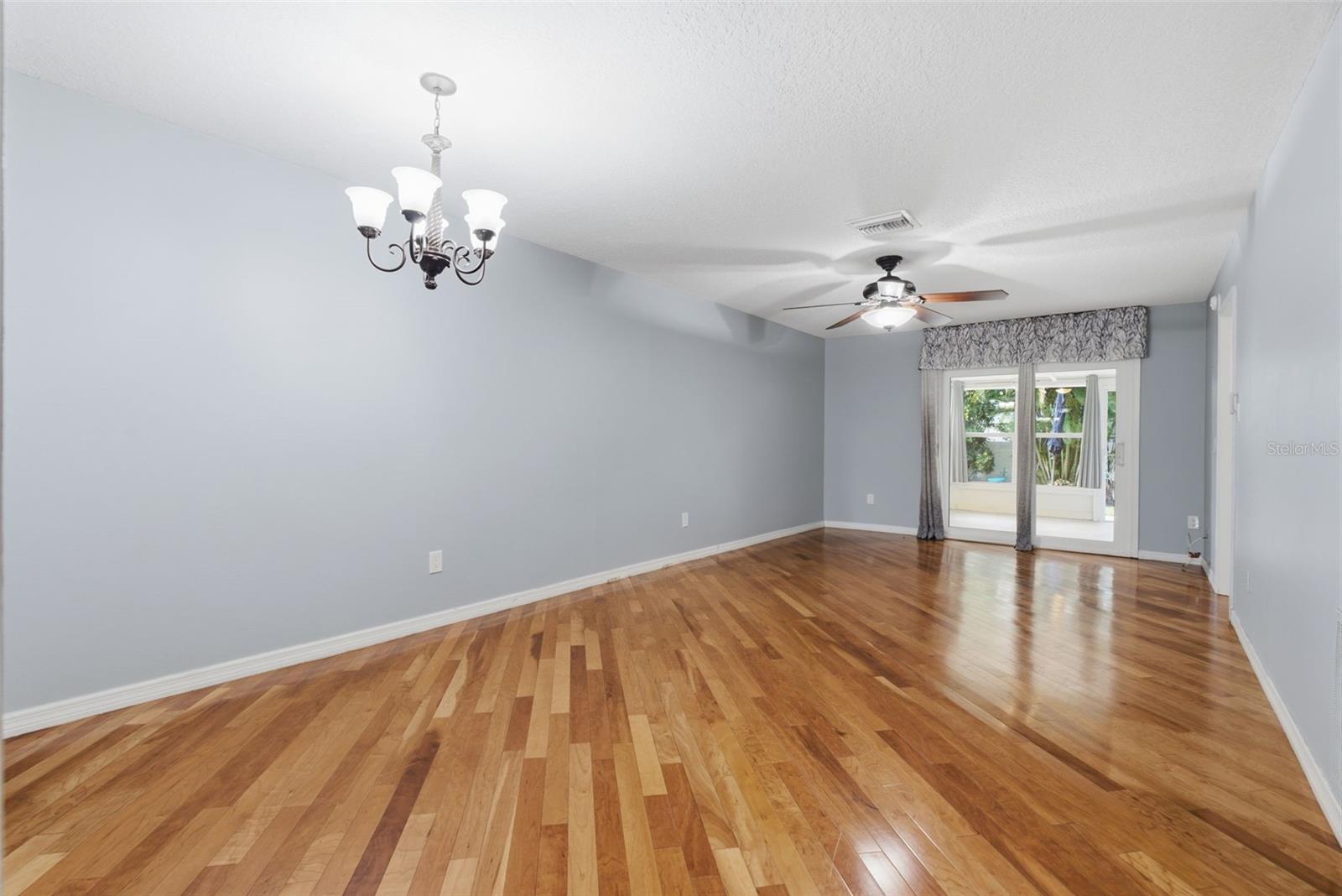 2250 Druid Rd E #603 Property Photo 8