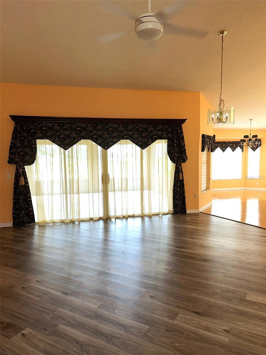 18702 Bellevista Ct Property Photo 6
