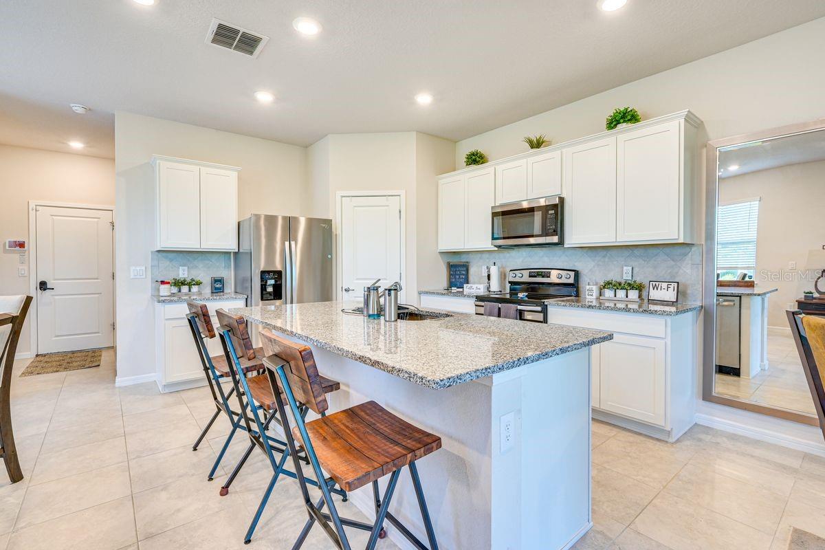 5443 Elmview Xing Property Photo 10