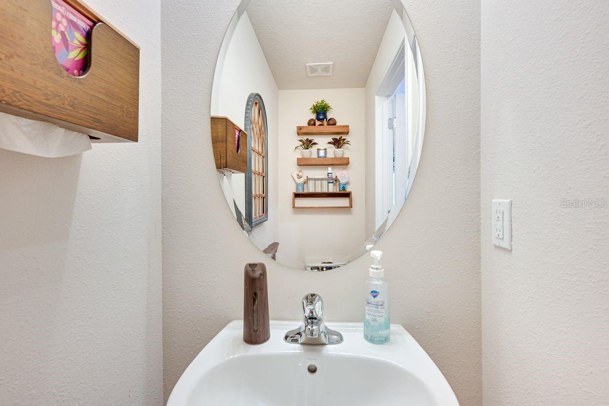 5443 Elmview Xing Property Photo 14