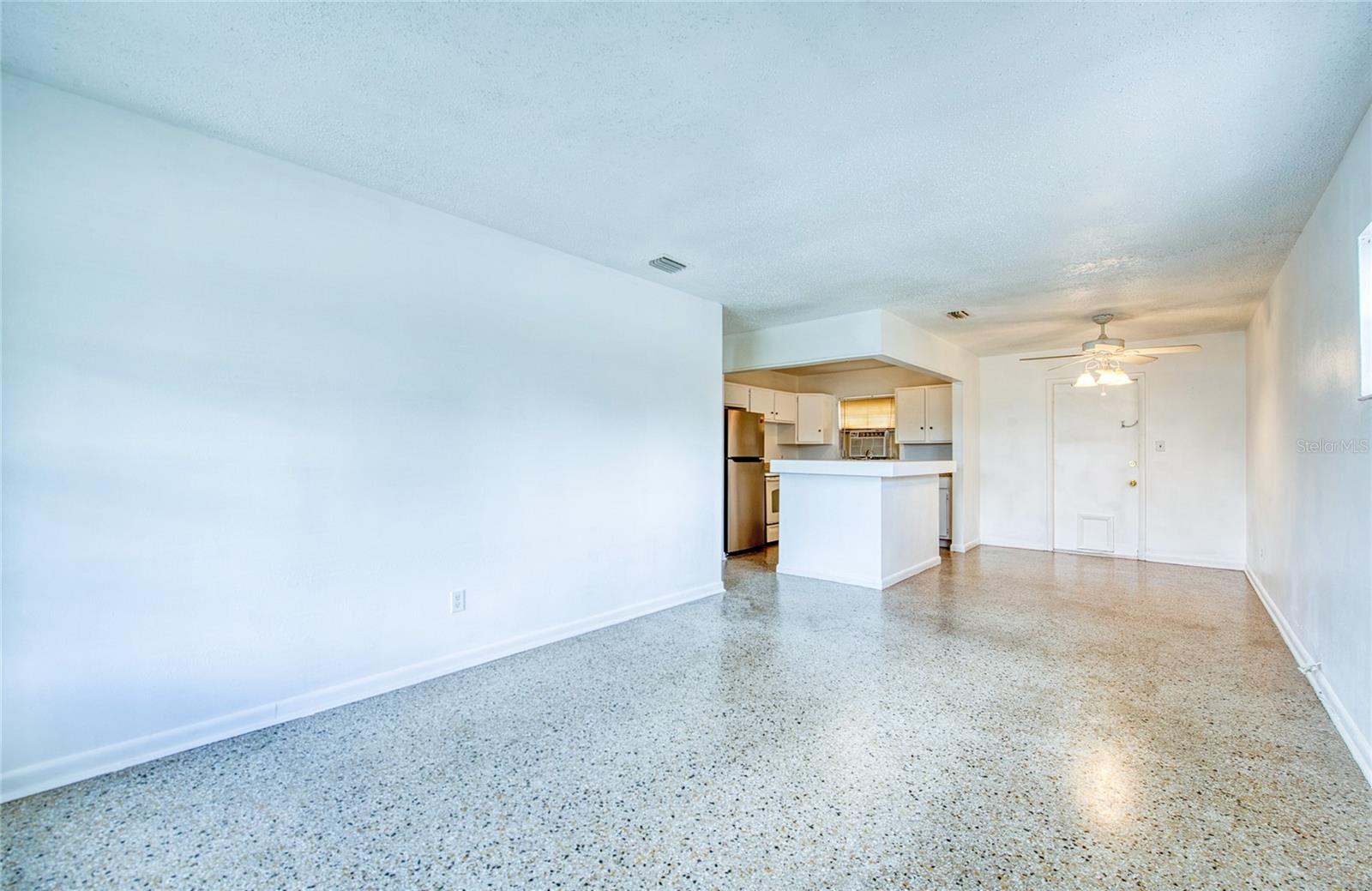 TB8525540 Property Photo 5