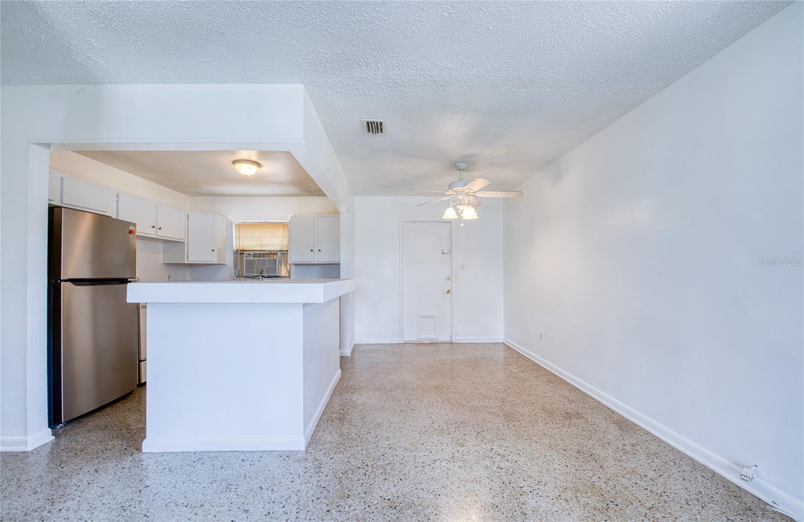 TB8525540 Property Photo 11
