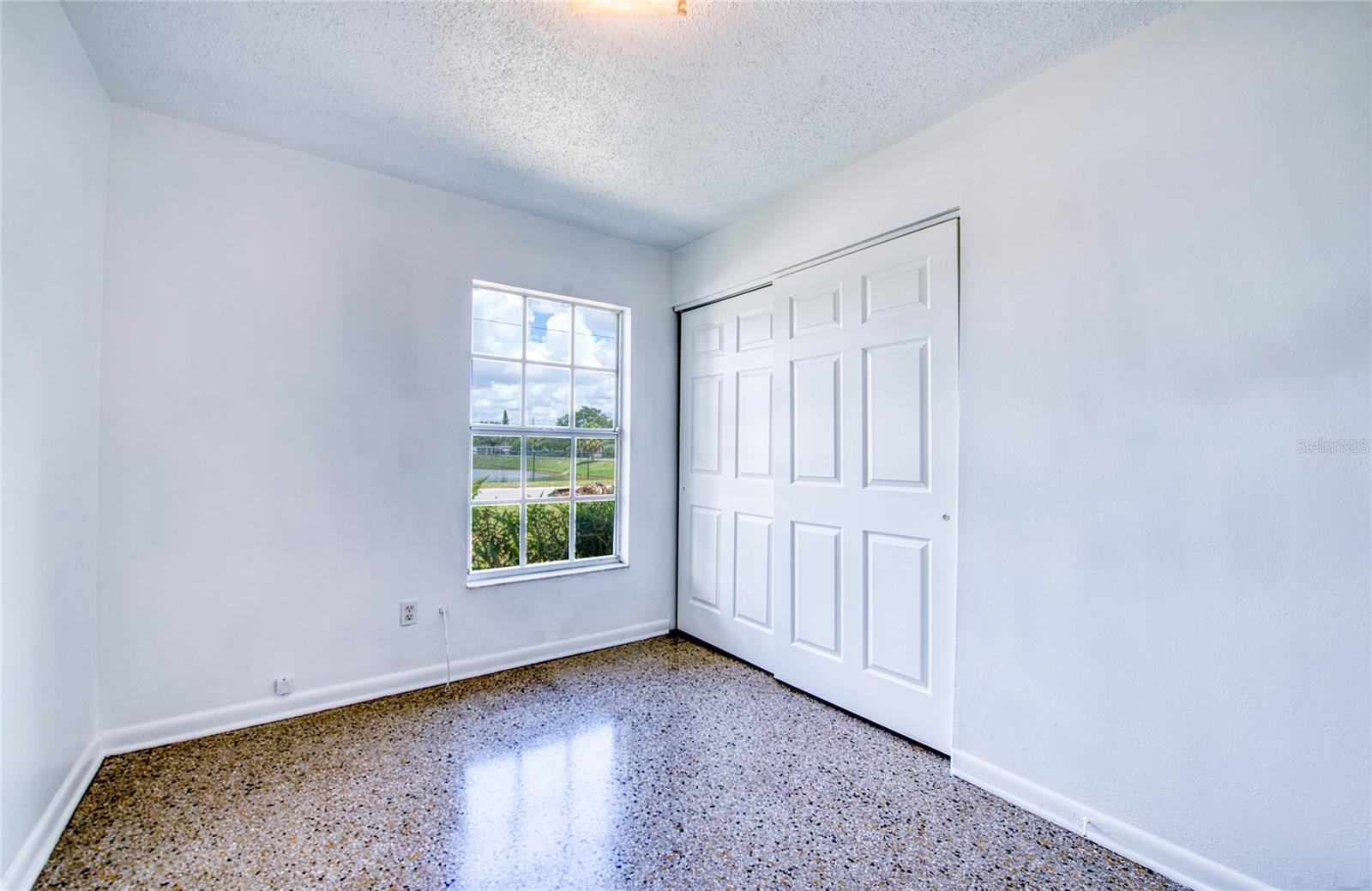 TB8525540 Property Photo 14