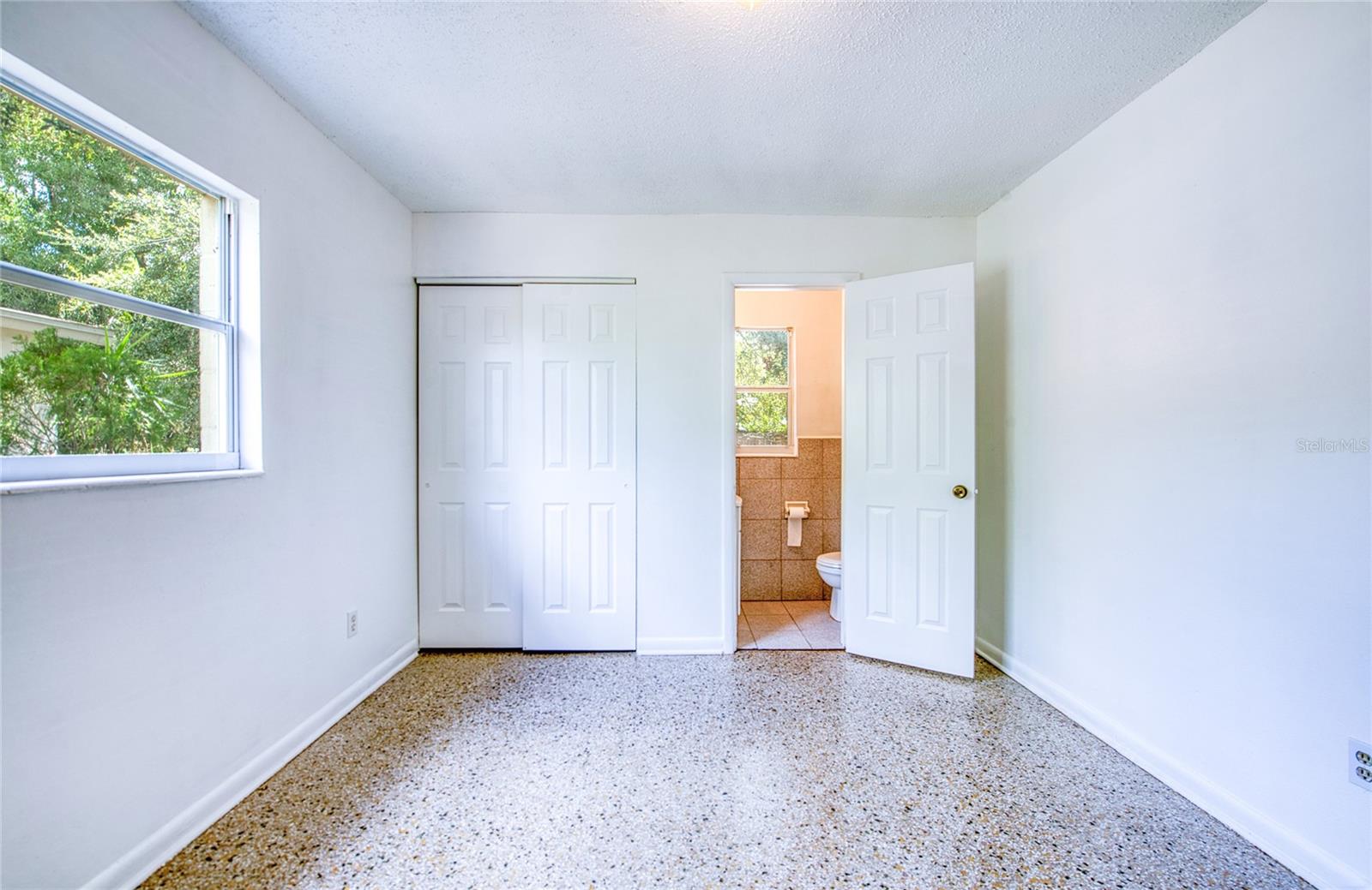 TB8525540 Property Photo 19