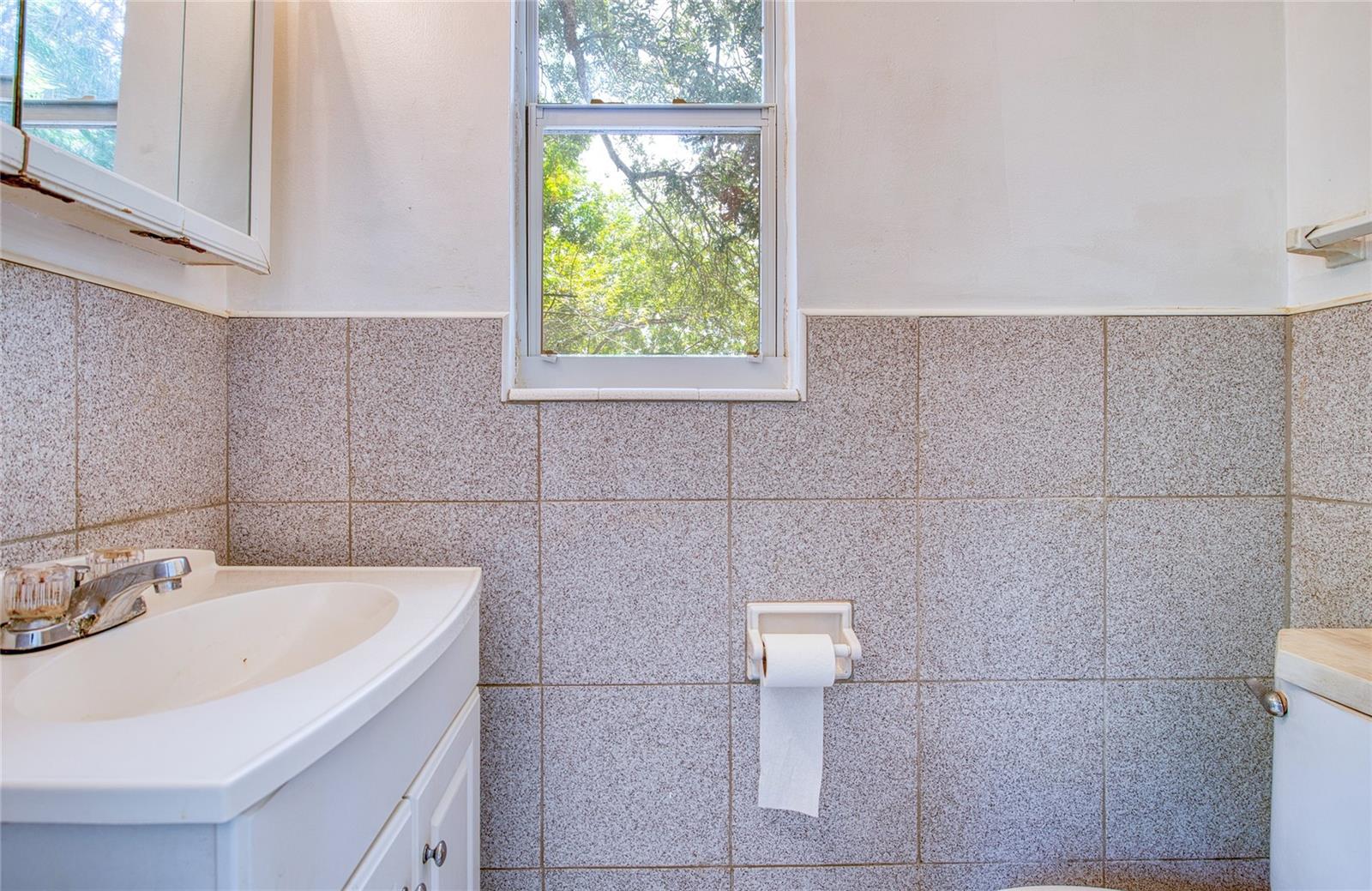 TB8525540 Property Photo 22