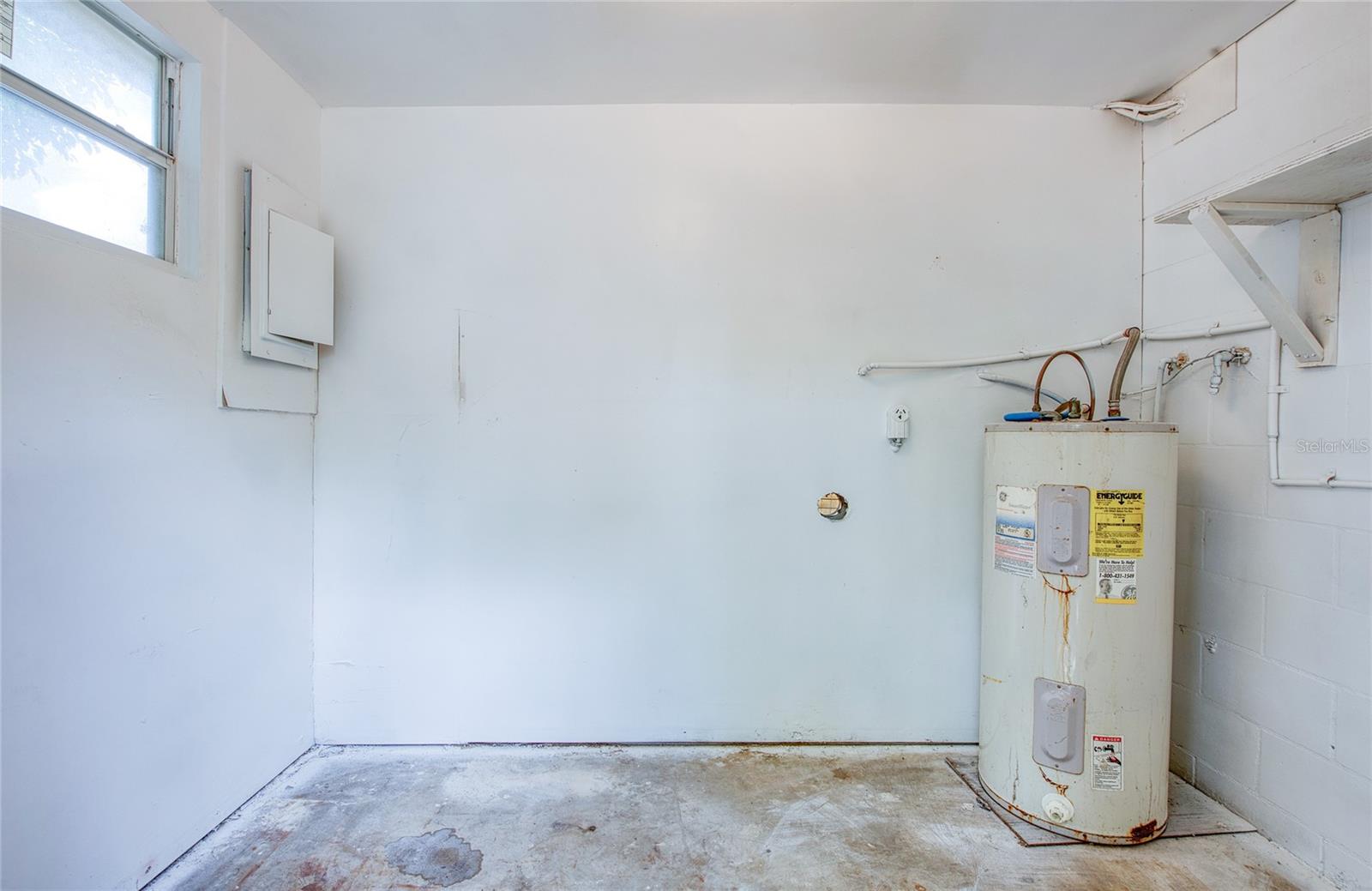 TB8525540 Property Photo 24