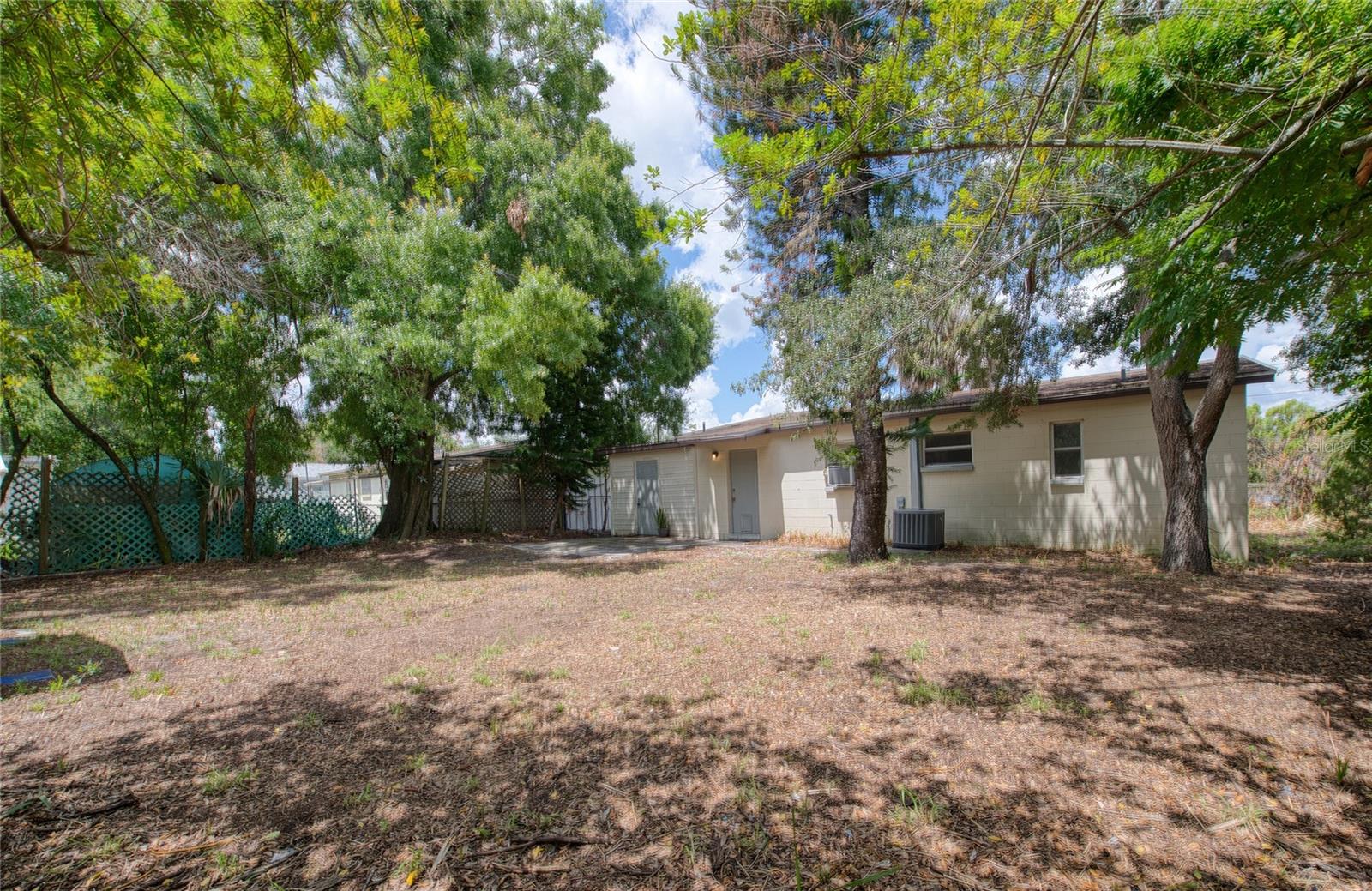 TB8525540 Property Photo 26