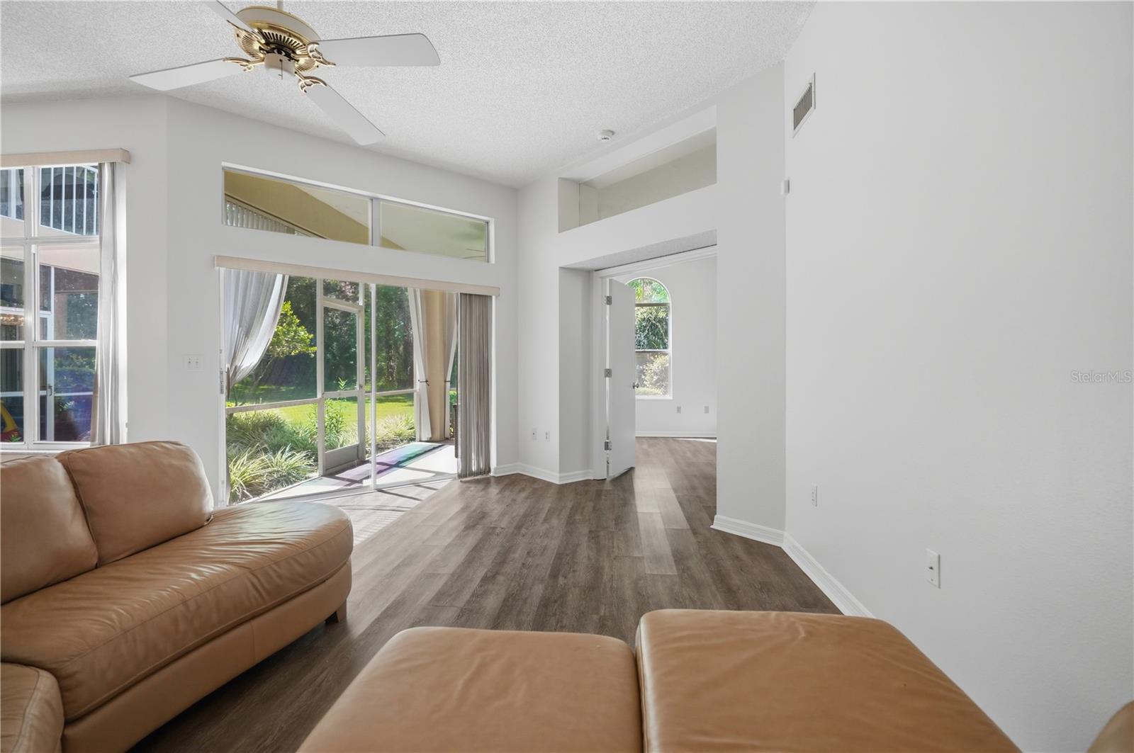 215 Clays Trl Property Photo 6