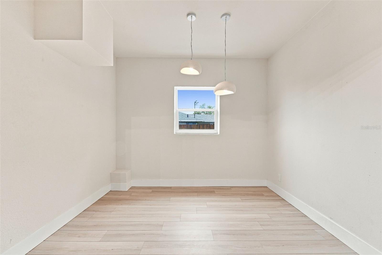 1161 Howard St Property Photo 19