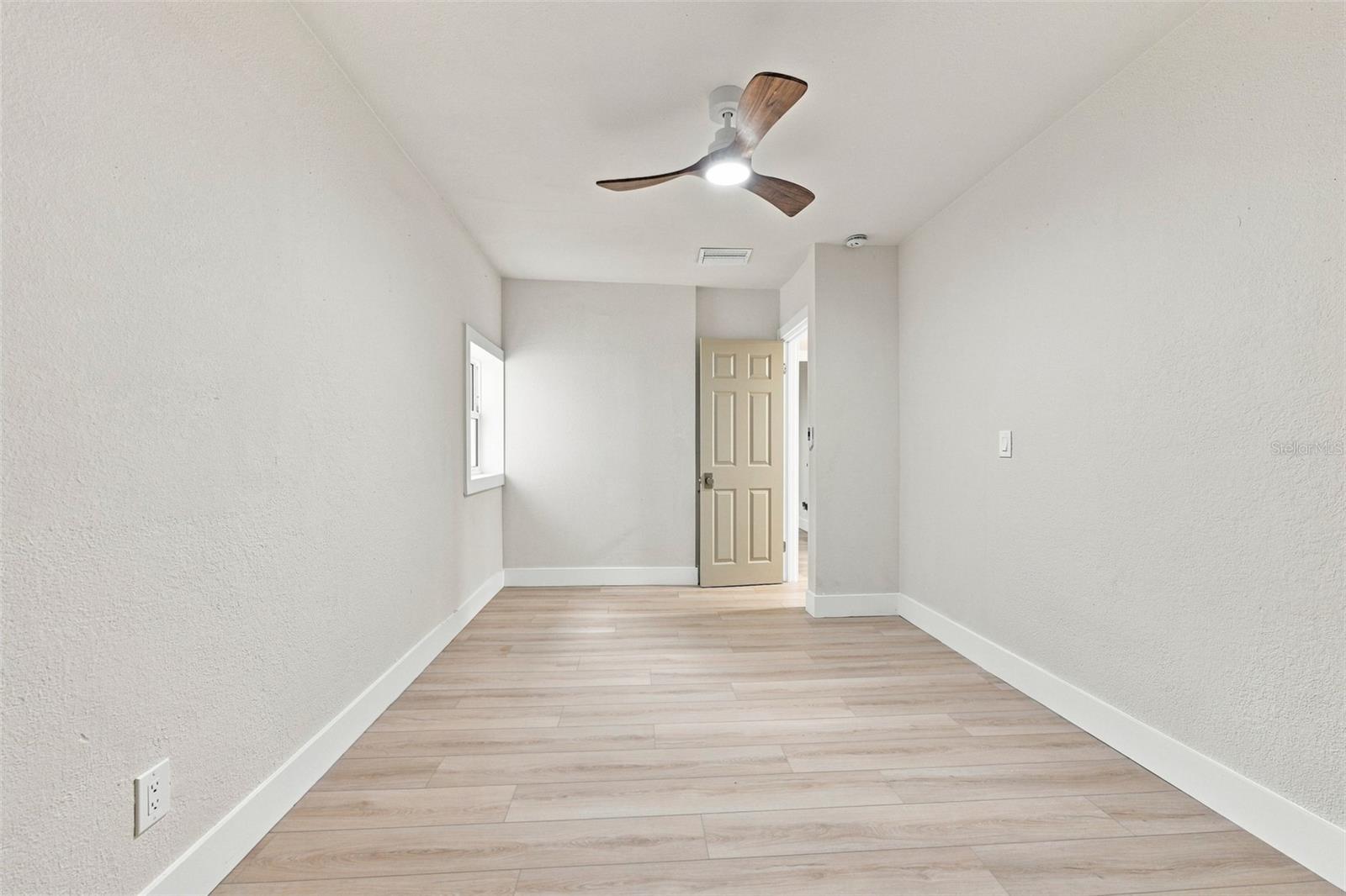1161 Howard St Property Photo 22