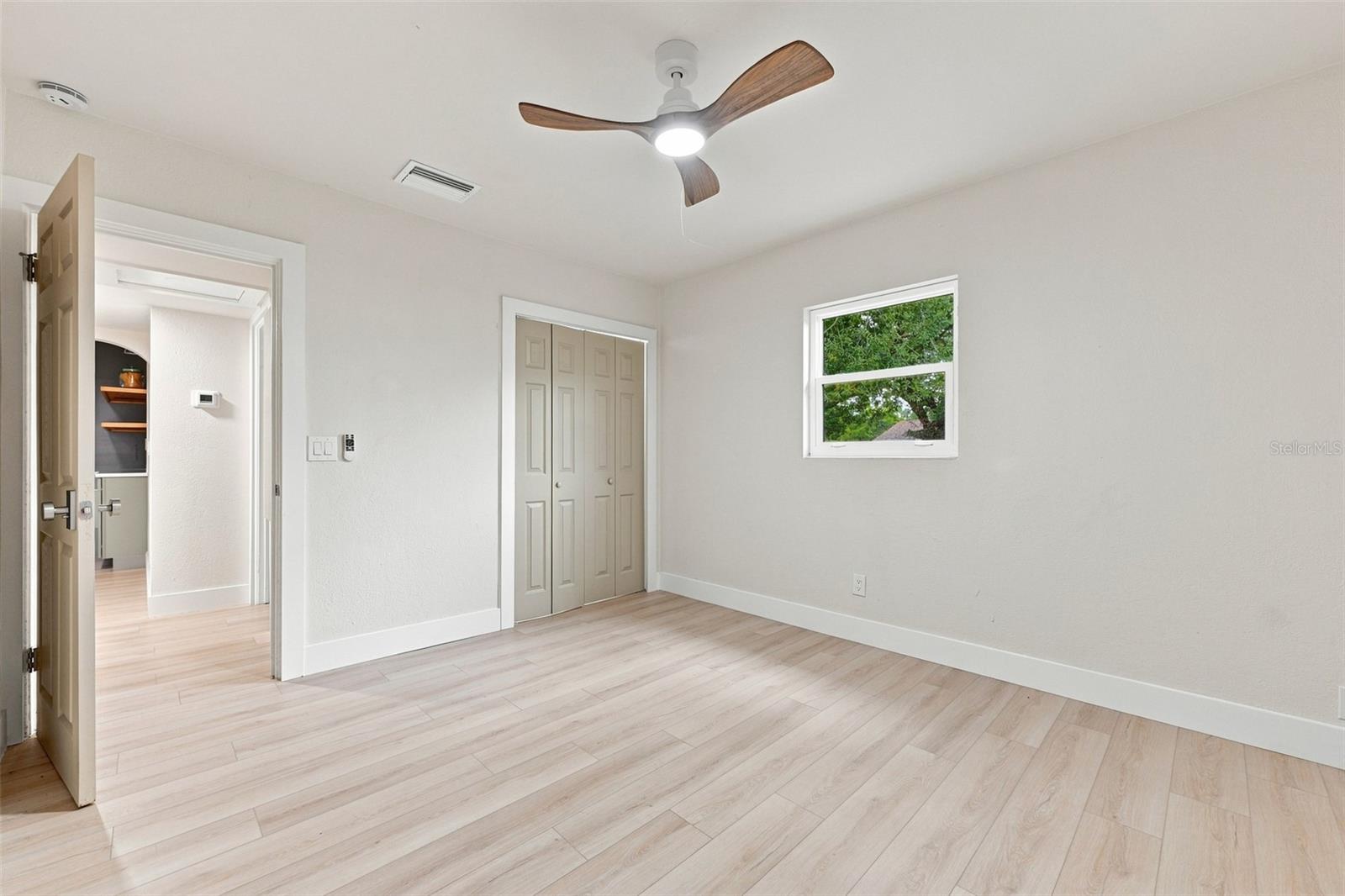 1161 Howard St Property Photo 24