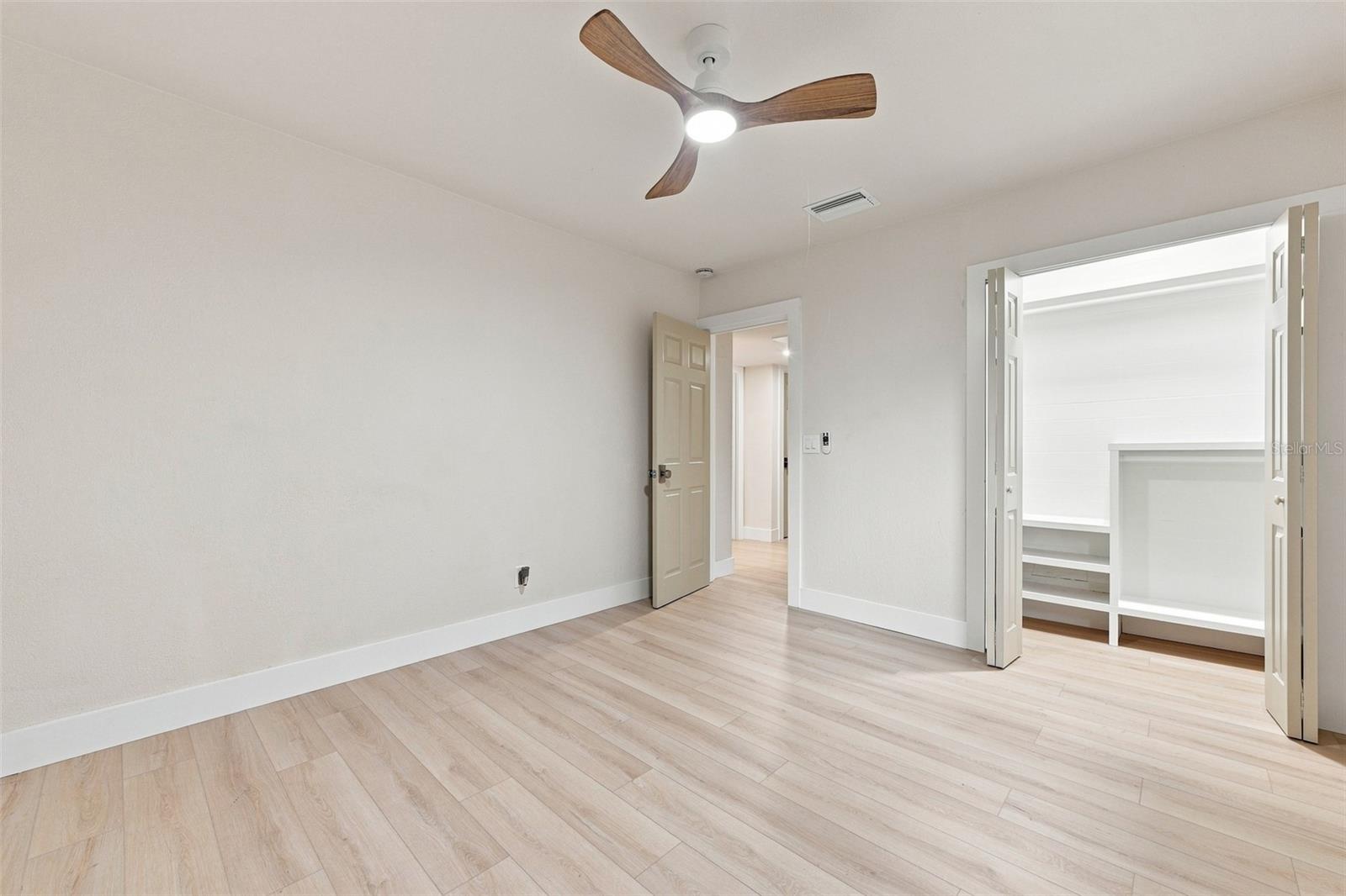 1161 Howard St Property Photo 25