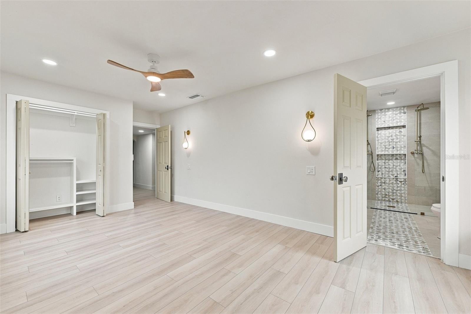 1161 Howard St Property Photo 29
