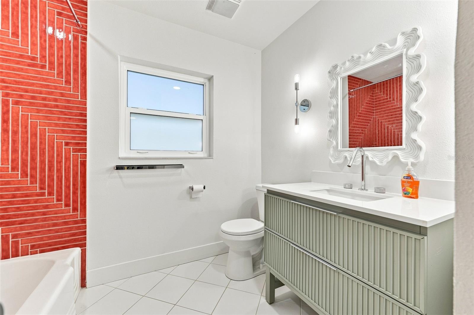1161 Howard St Property Photo 30