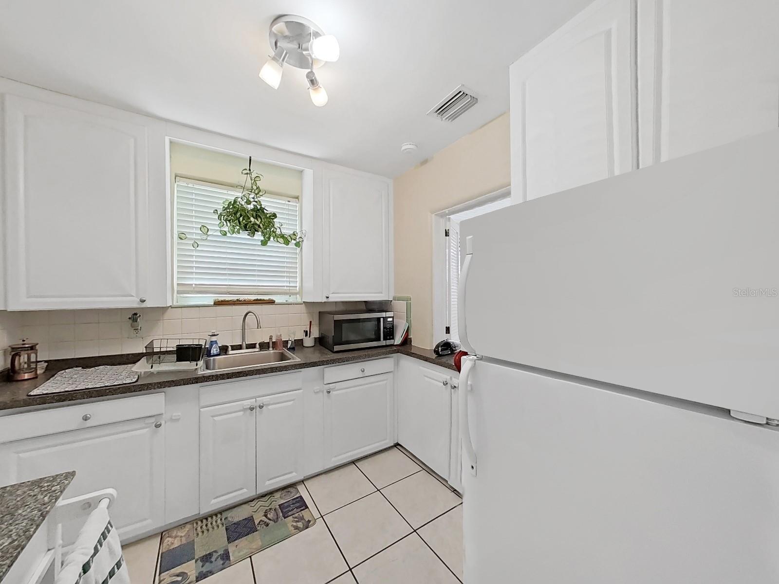 2730 Edwards Ave S Property Photo 11