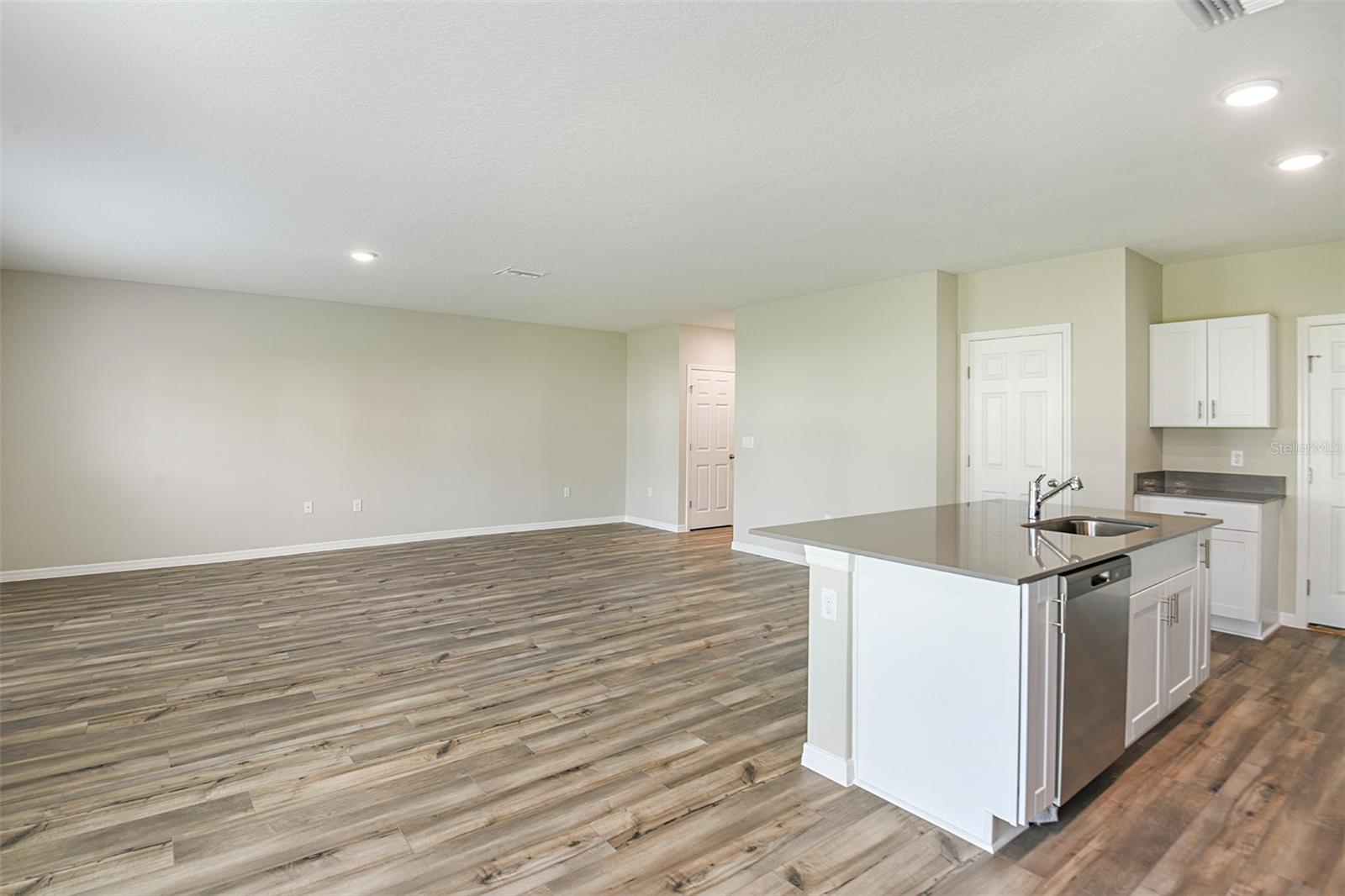 1739 Vanilla St Property Photo 12