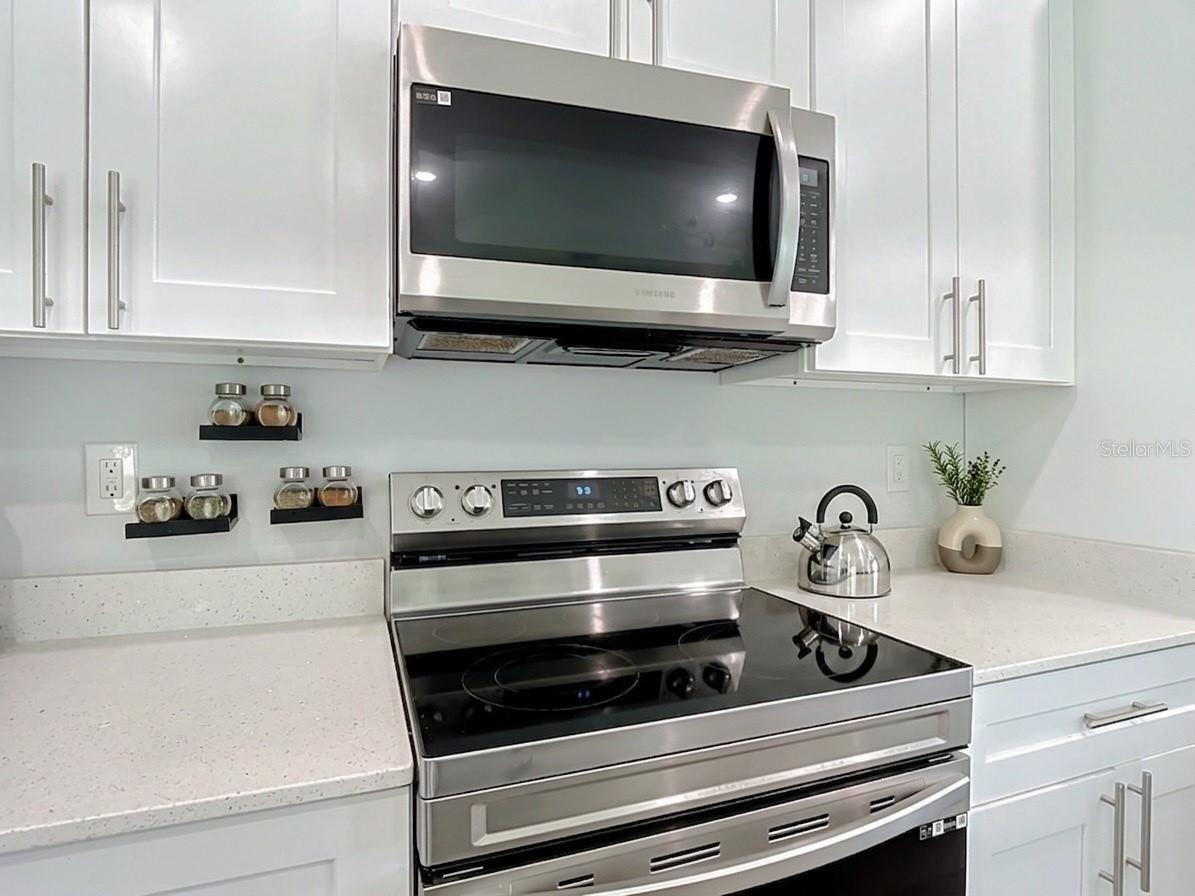 1101 Saint Tropez Ct Property Photo 9