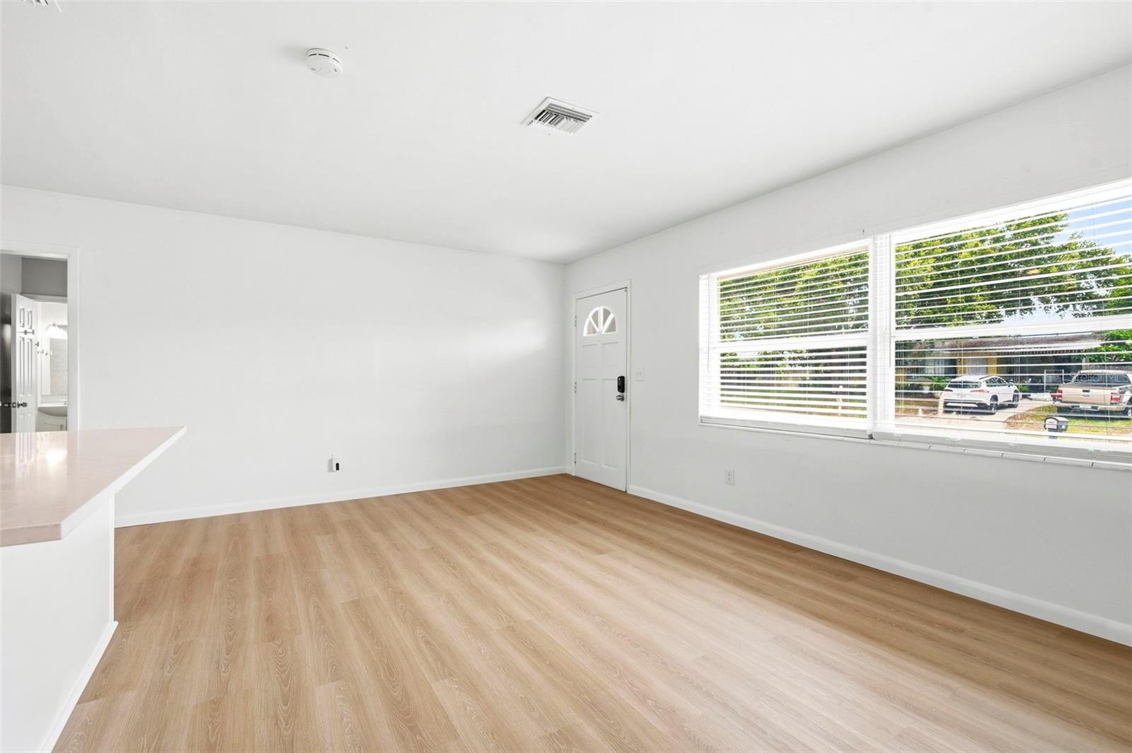 11354 123rd Ter N Property Photo 7