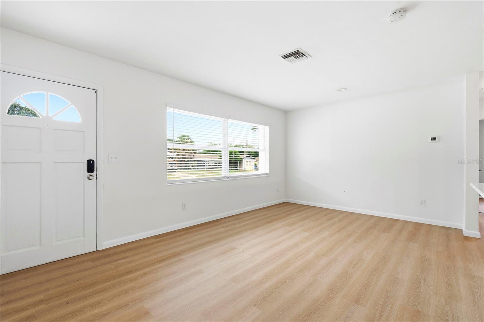 11354 123rd Ter N Property Photo 8