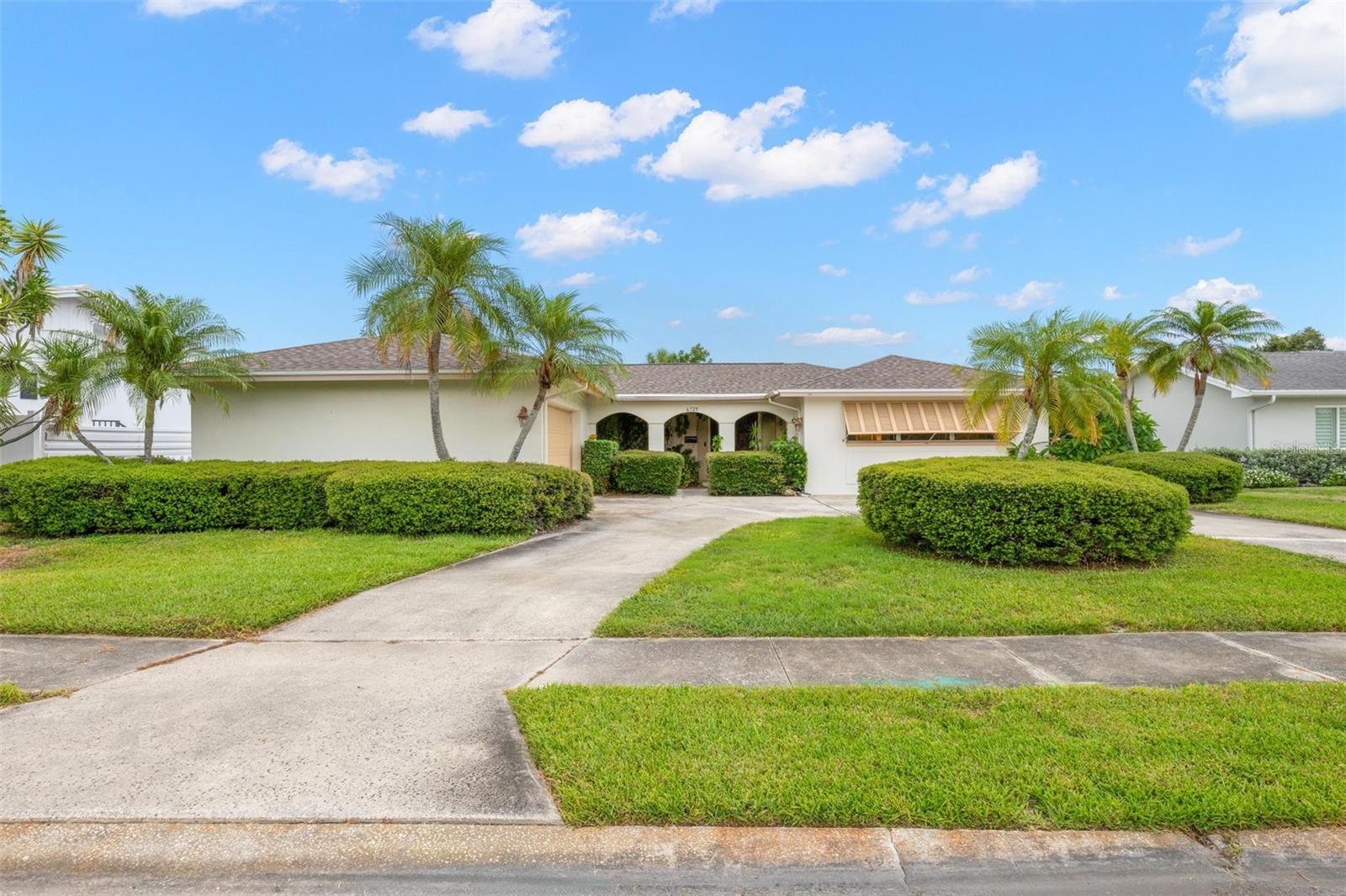 6729 Tequesta Dr Property Photo 1