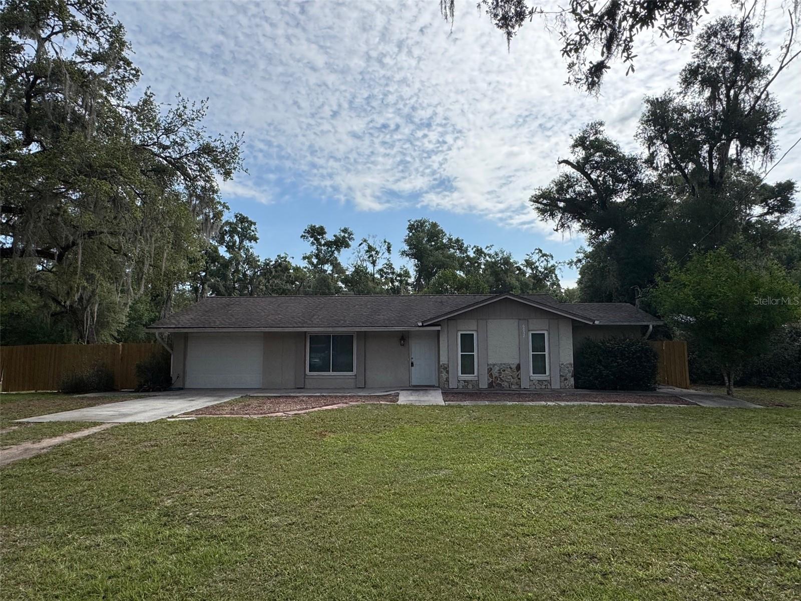 6052 Idle A While Cir Property Photo 2
