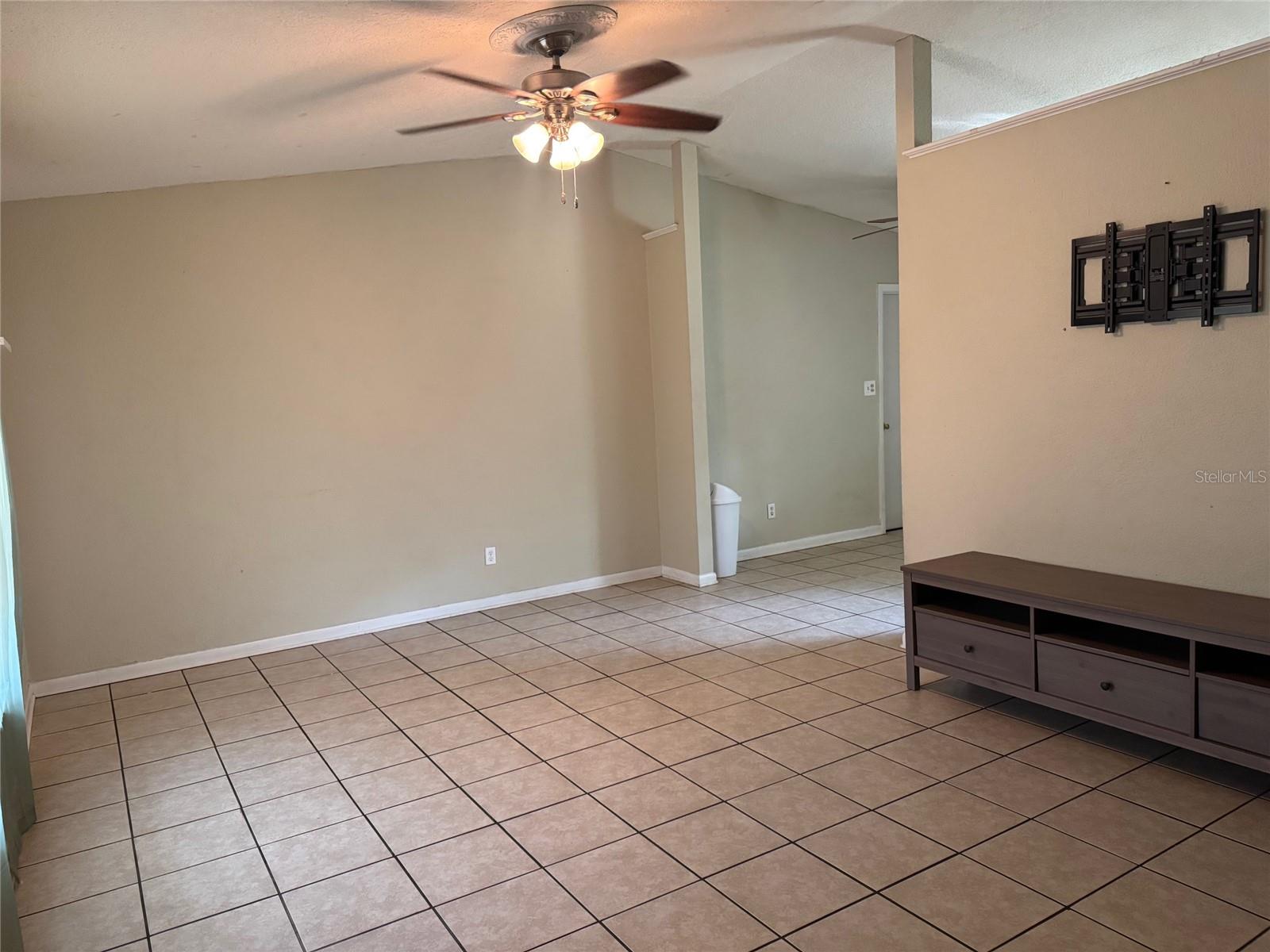 6052 Idle A While Cir Property Photo 7