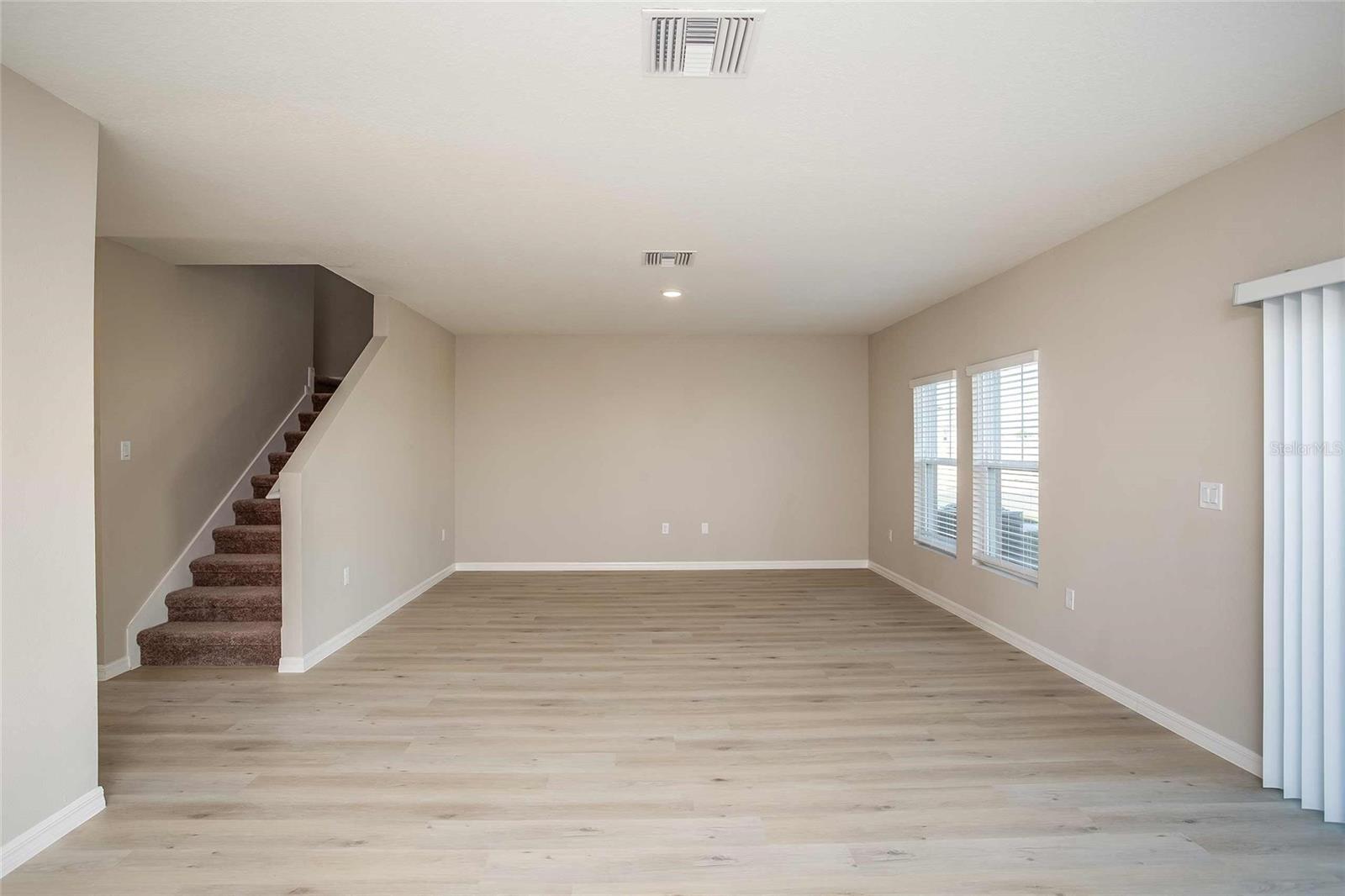 1807 Poppy Dr Property Photo 3