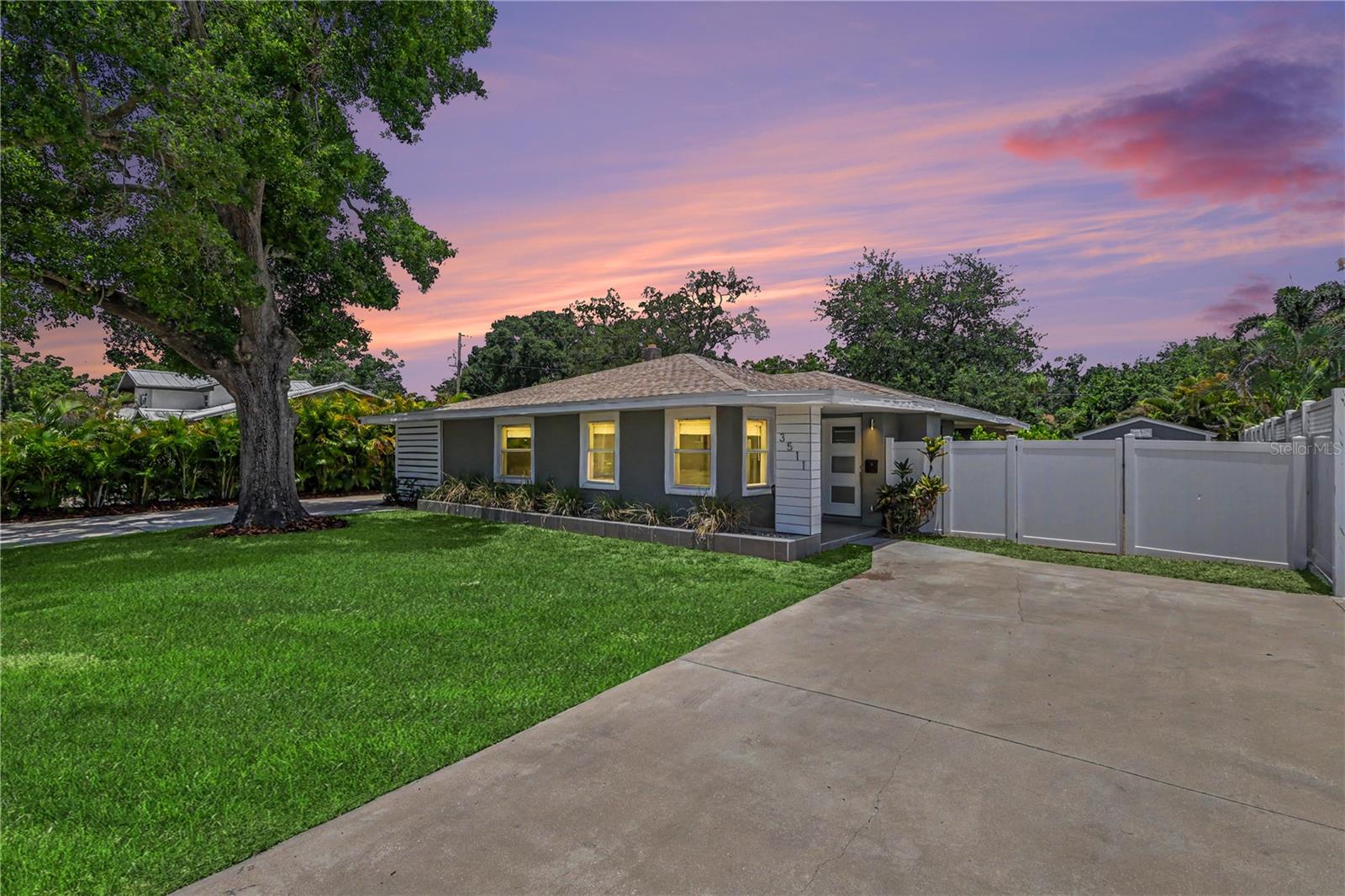 3511 W AZEELE ST Property Photo 1