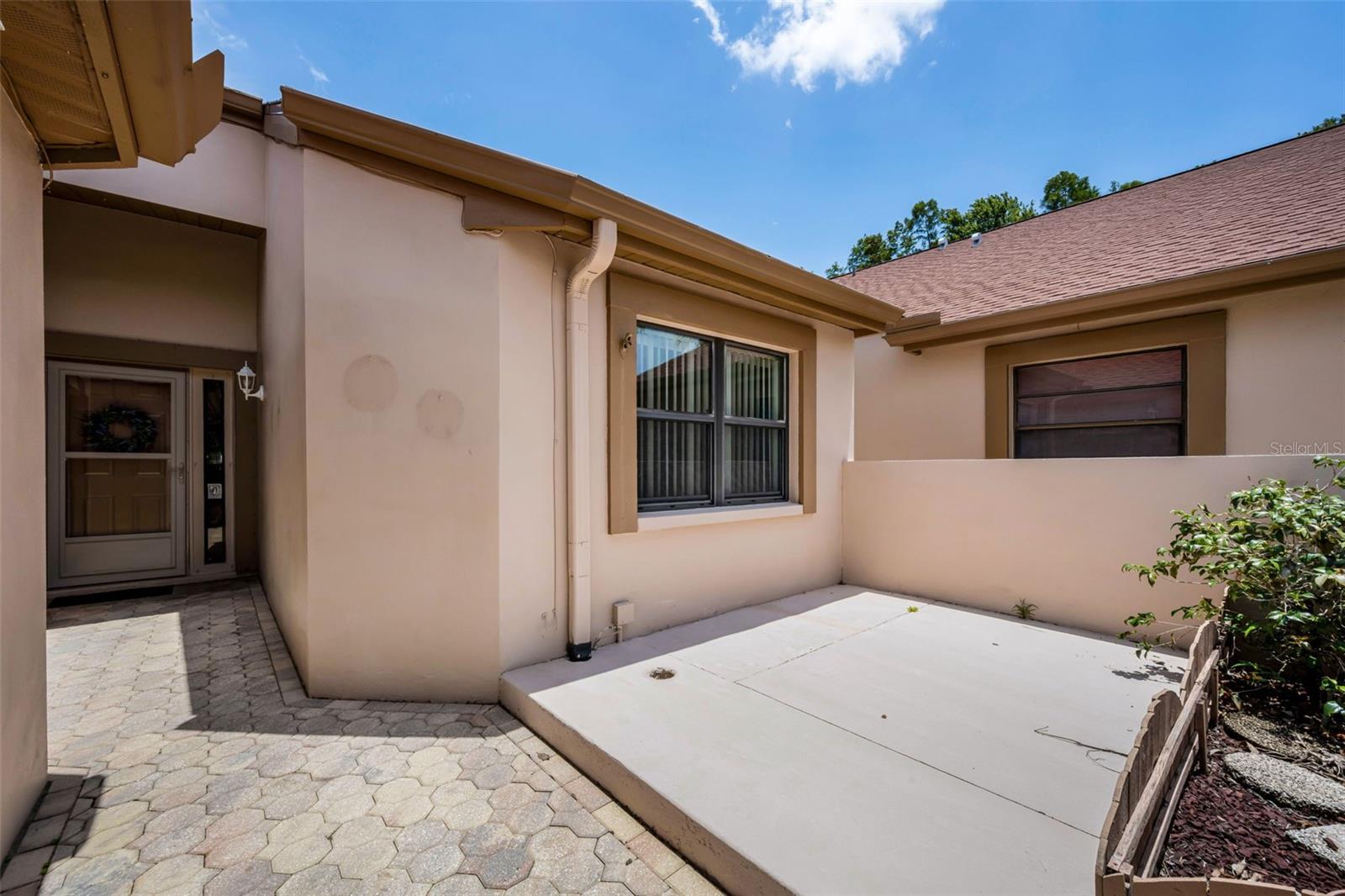3477 Hillmoor Dr Property Photo 6
