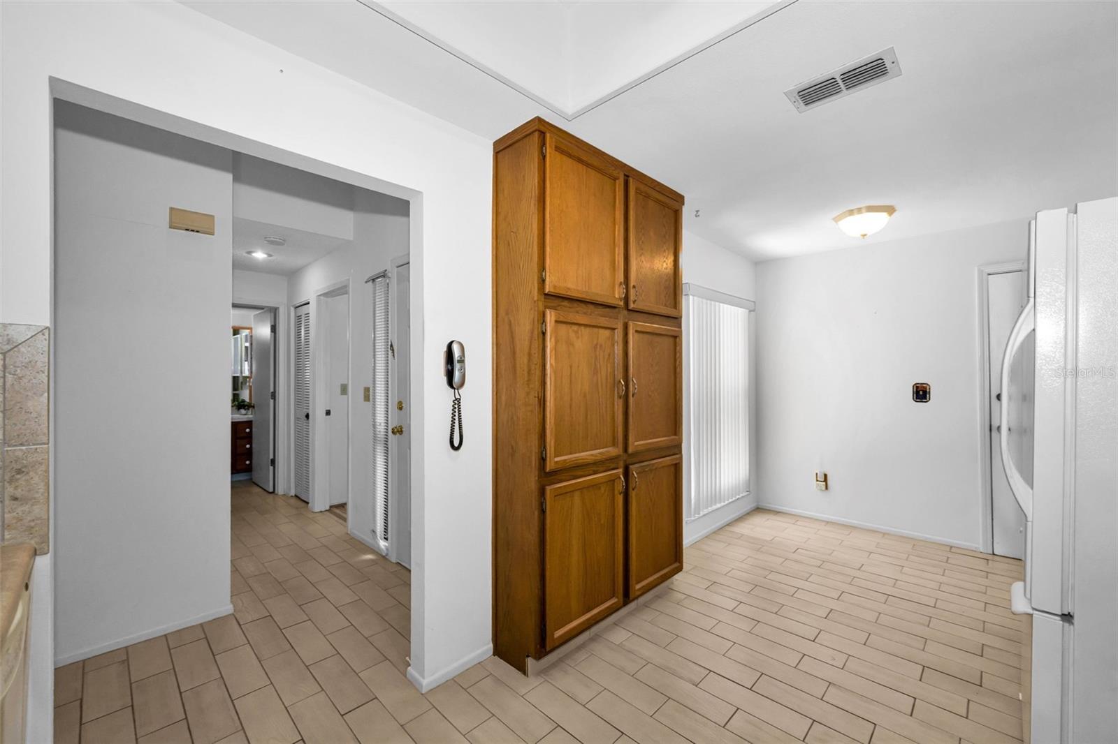 3477 Hillmoor Dr Property Photo 14