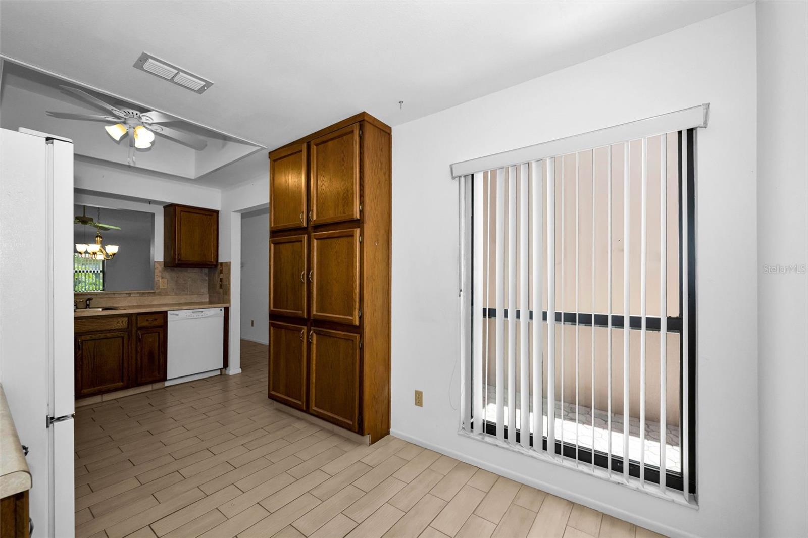 3477 Hillmoor Dr Property Photo 16