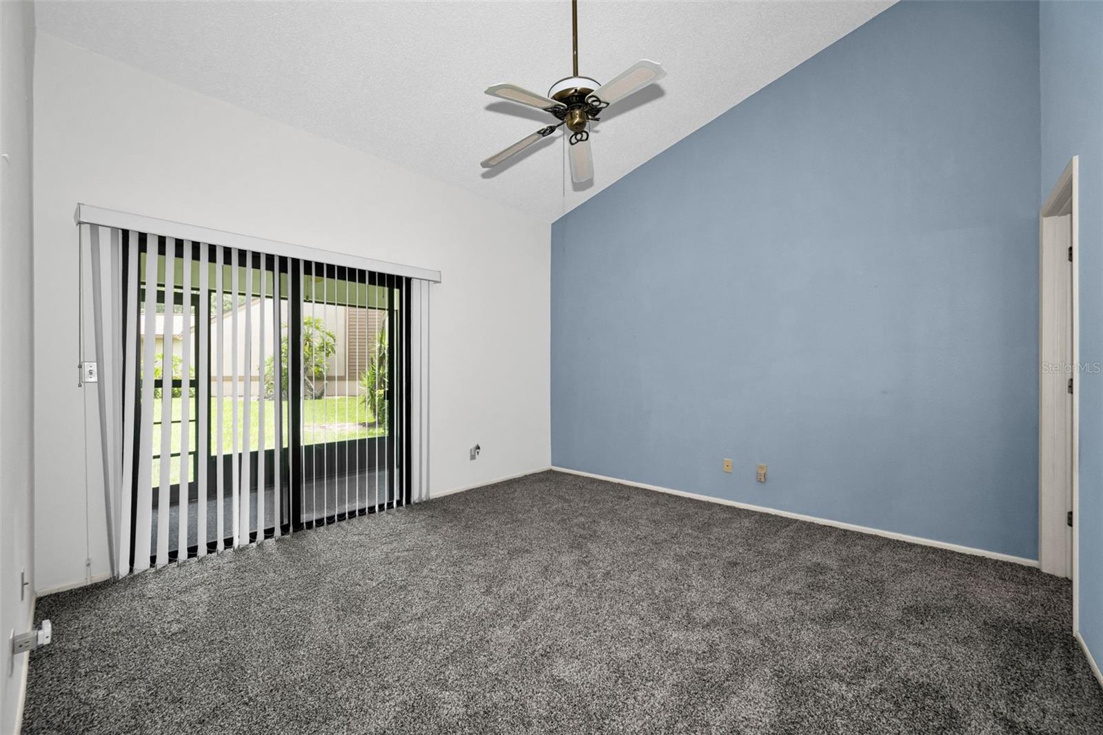 3477 Hillmoor Dr Property Photo 30