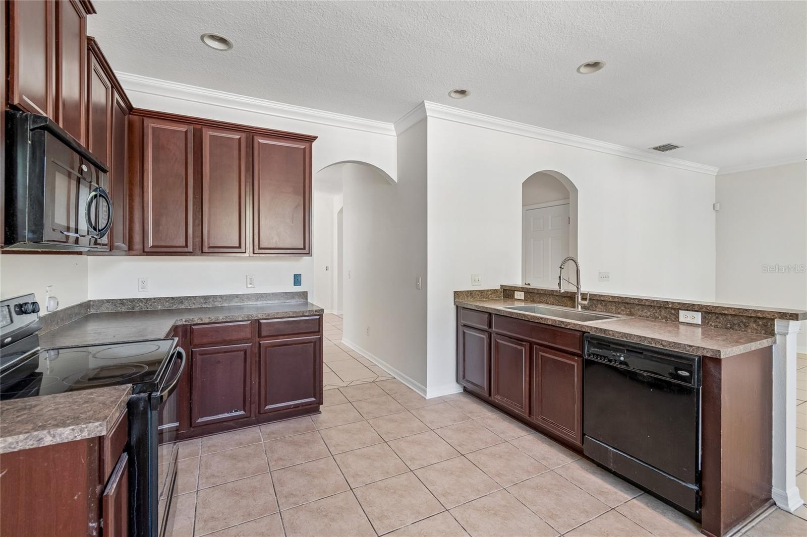 915 Windton Oak Dr Property Photo 11