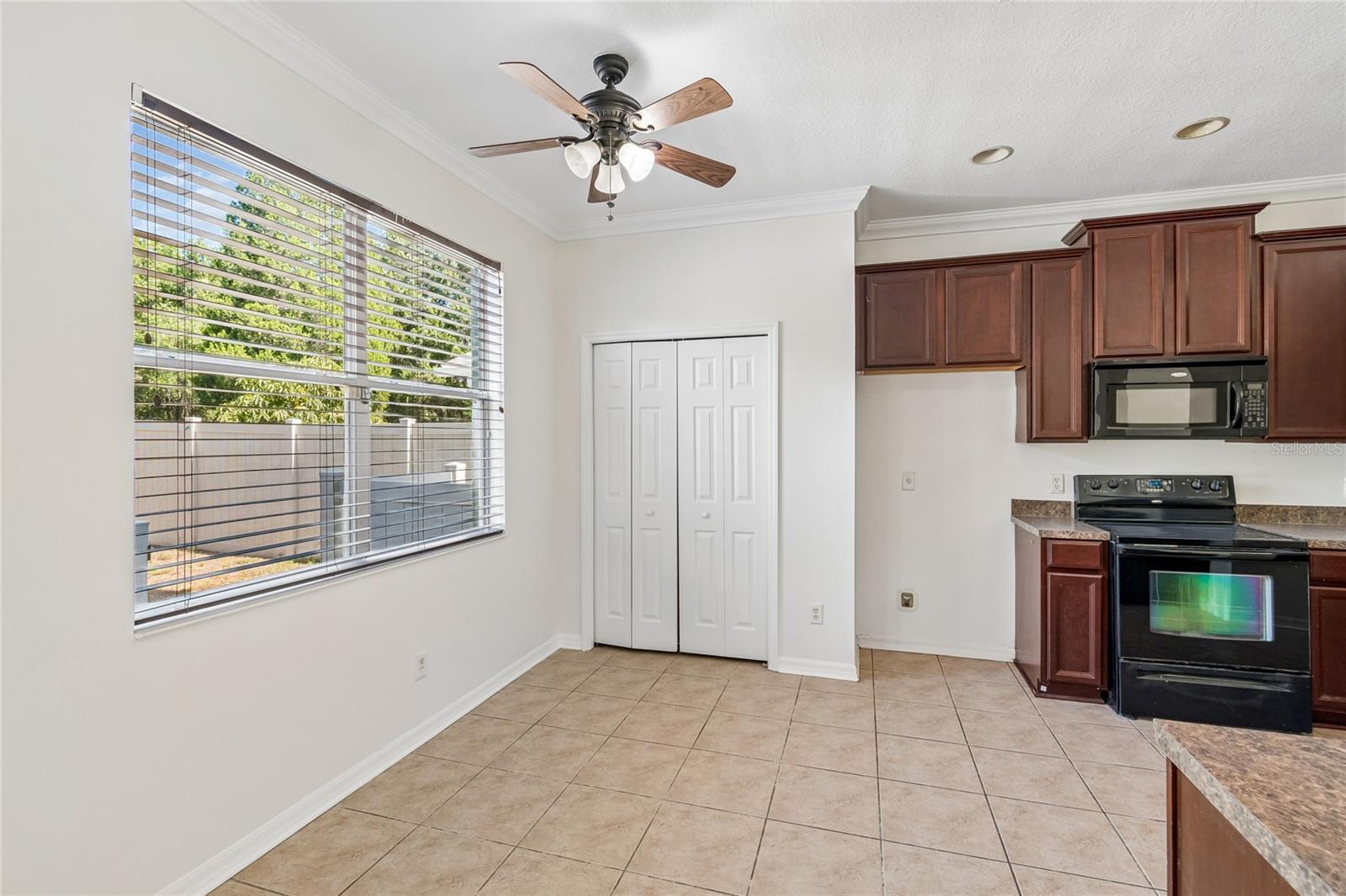 915 Windton Oak Dr Property Photo 14