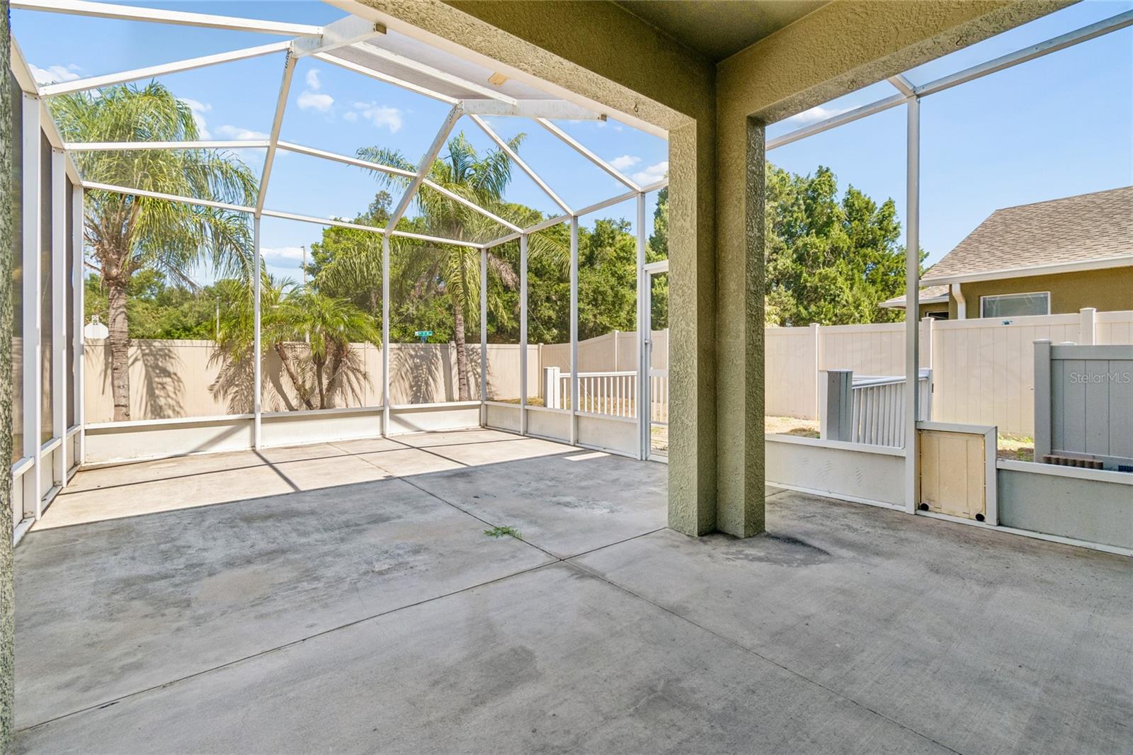 915 Windton Oak Dr Property Photo 37