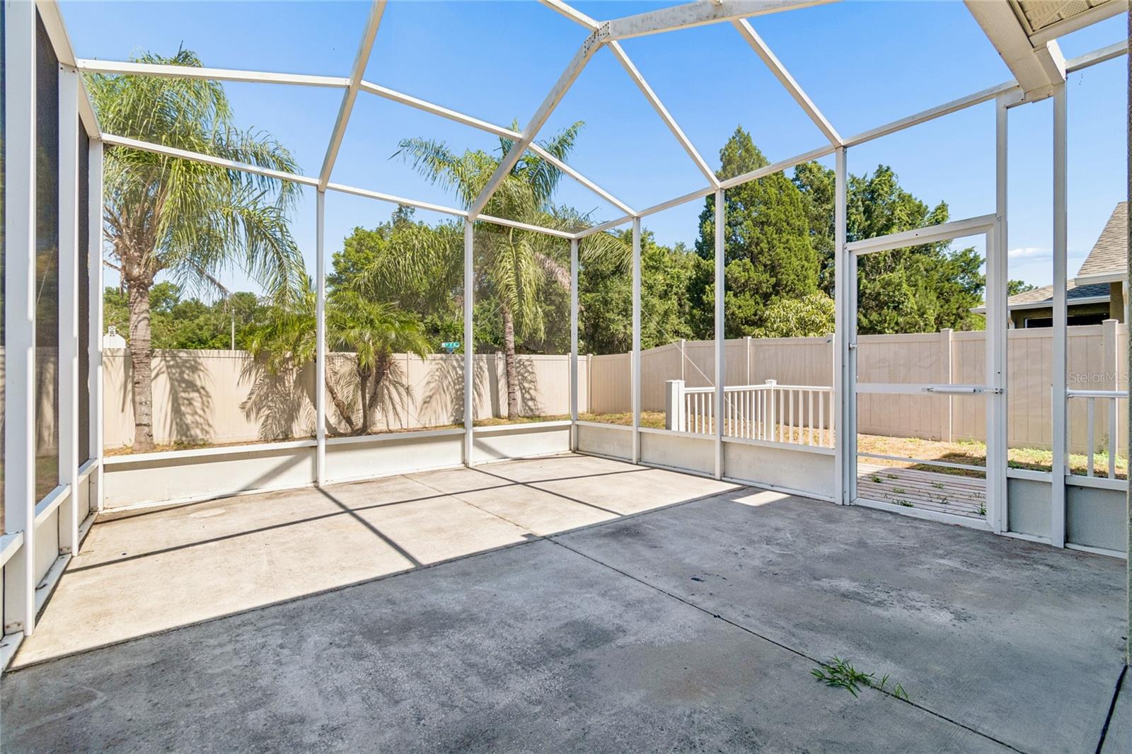 915 Windton Oak Dr Property Photo 38