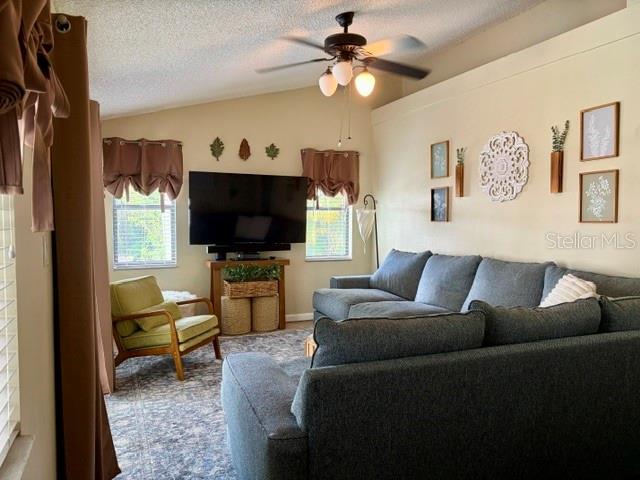 915 Harbor Hill Dr Property Photo 13