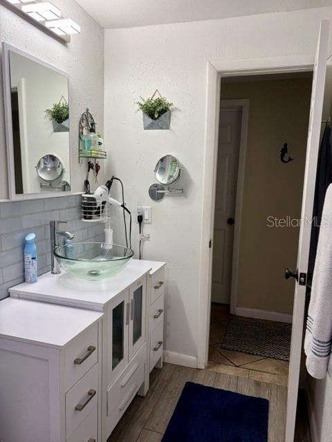 915 Harbor Hill Dr Property Photo 19