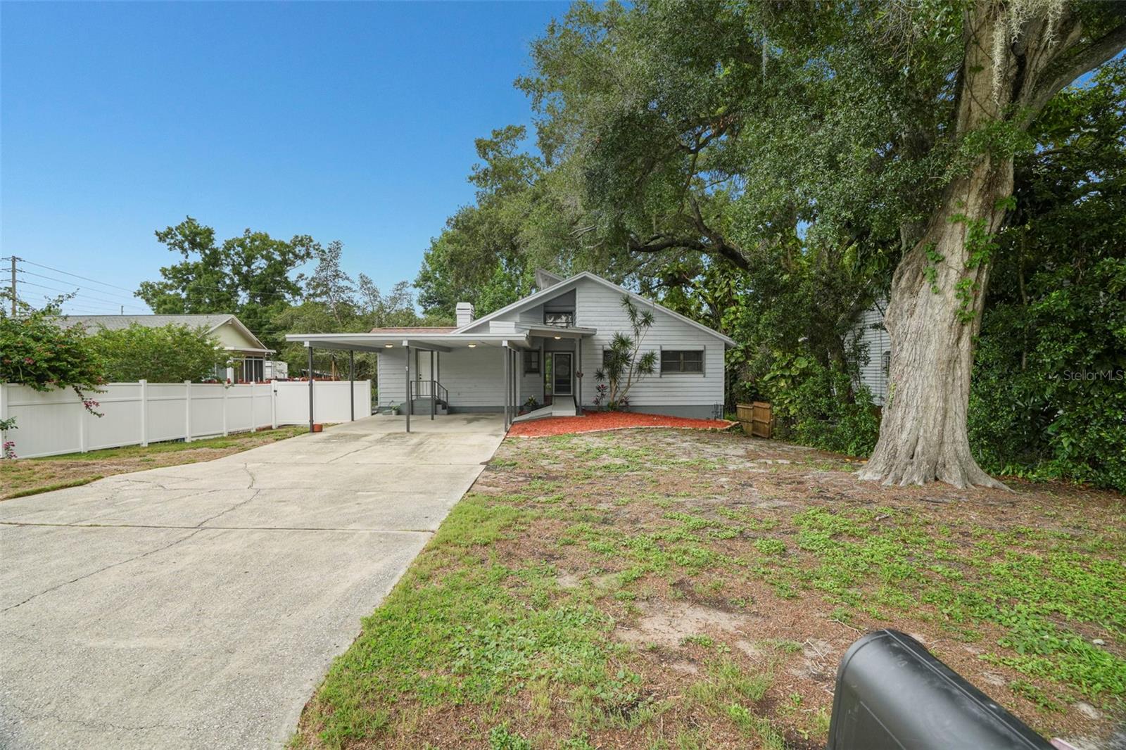 210 Edgewood Ave Property Photo 5