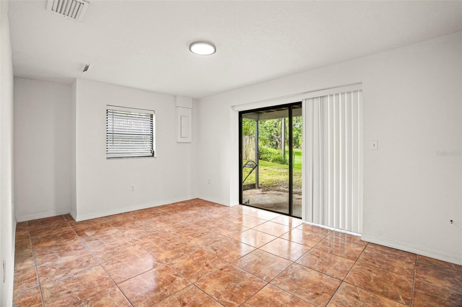 210 Edgewood Ave Property Photo 32