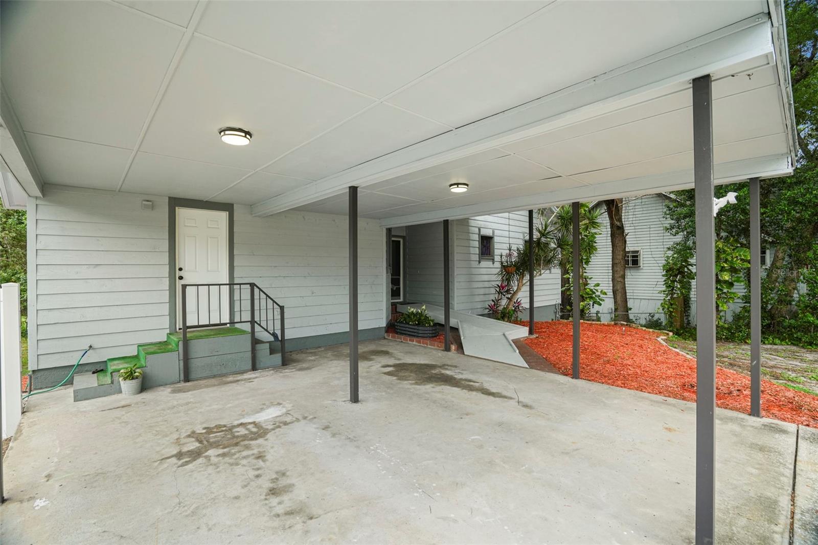 210 Edgewood Ave Property Photo 47