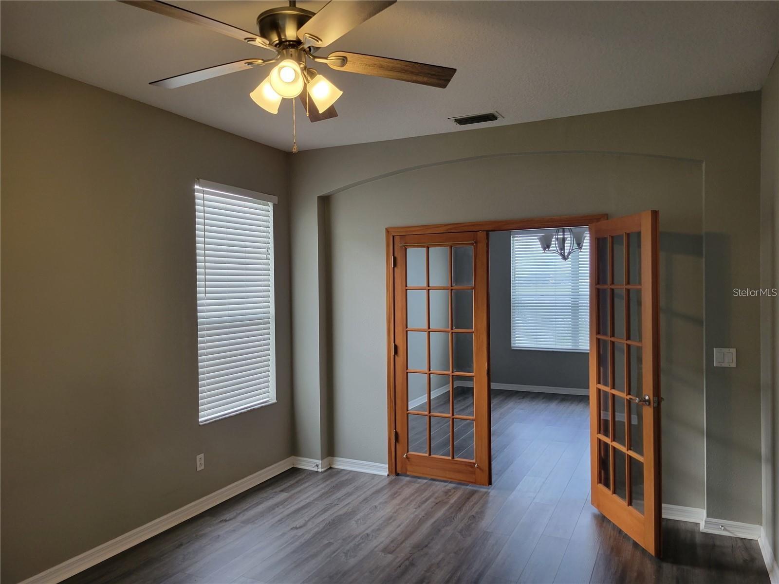 7215 Colonial Lake Dr Property Photo 4