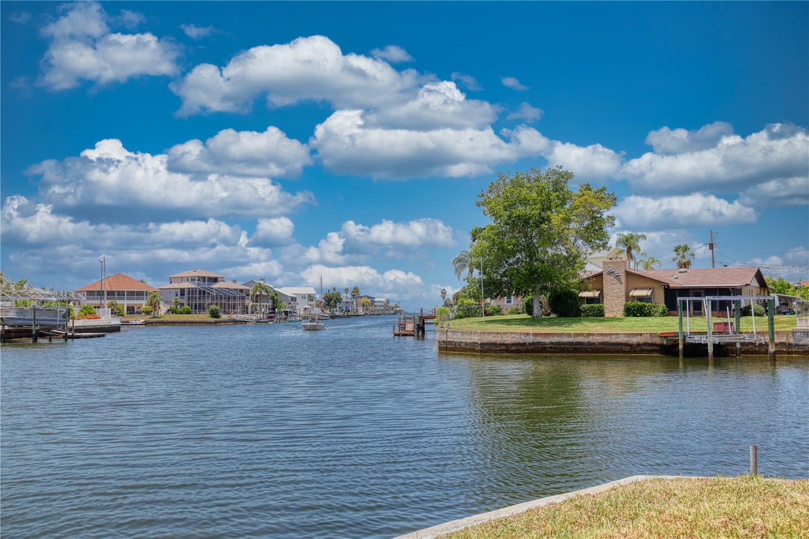 4365 4th Isle Dr Property Photo 4
