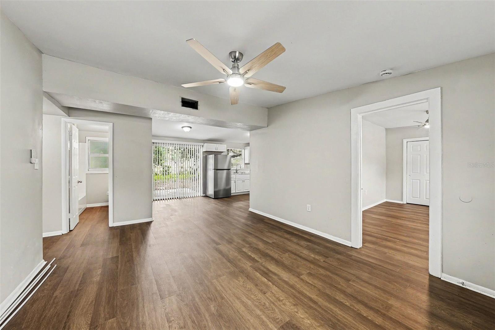 4022 E Henry Ave Property Photo 8