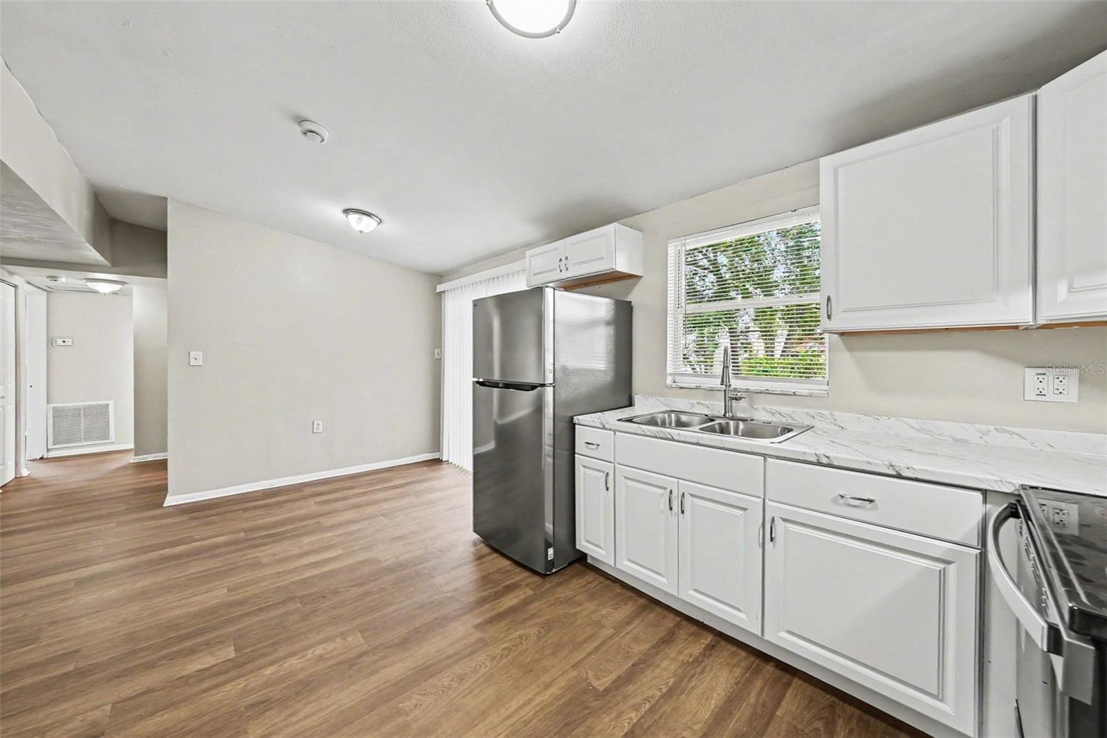 4022 E Henry Ave Property Photo 12