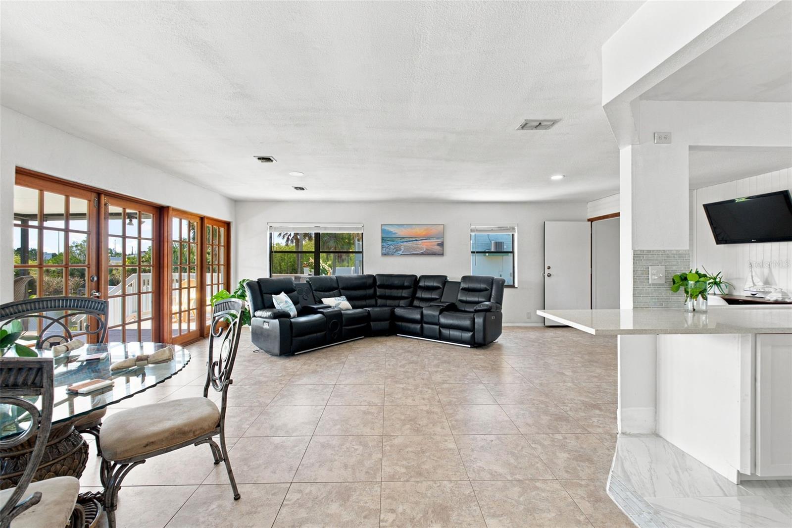 3250 Rose Arbor Dr Property Photo 16